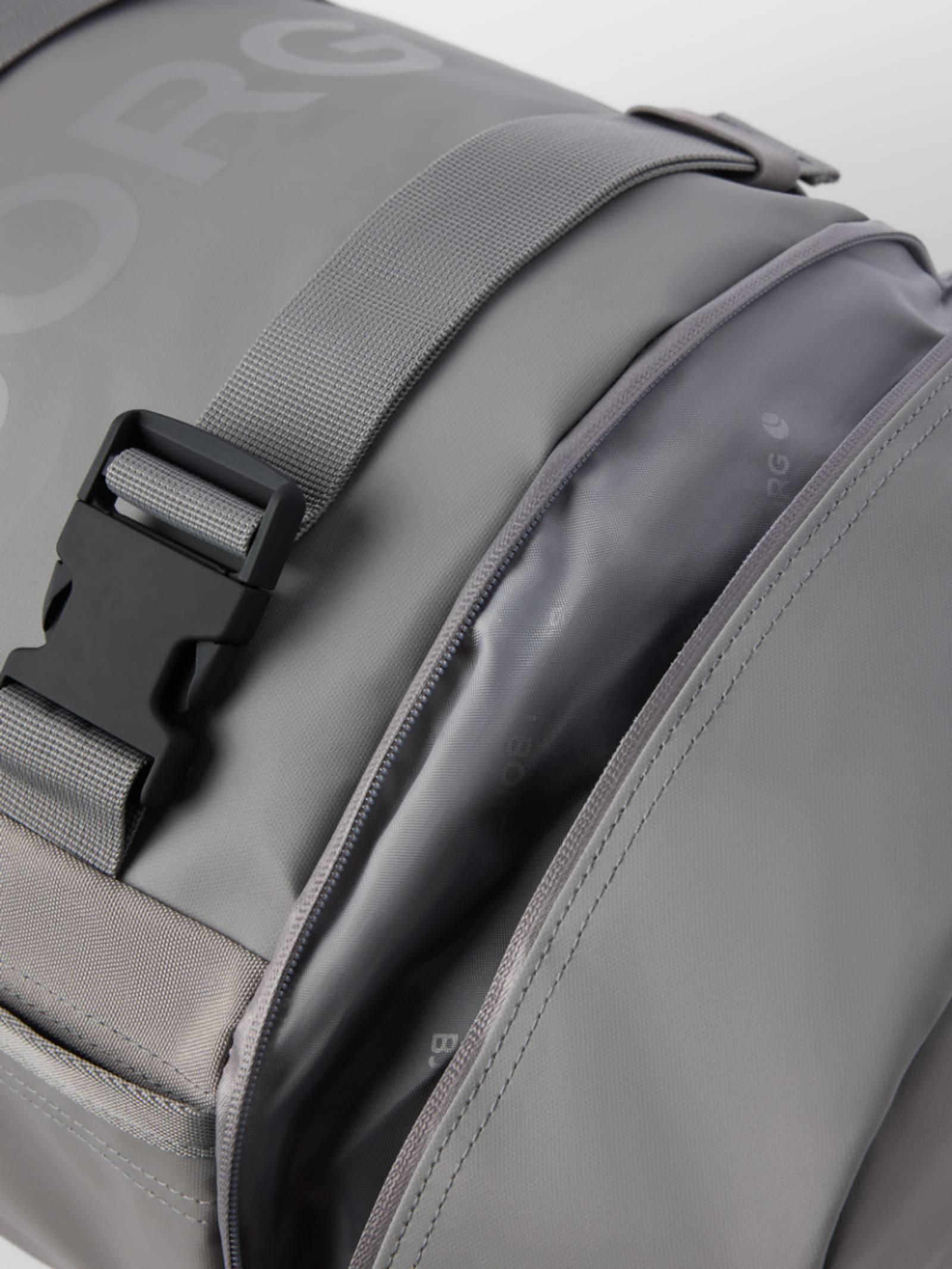 Borg Duffle Backpack 35L image 3