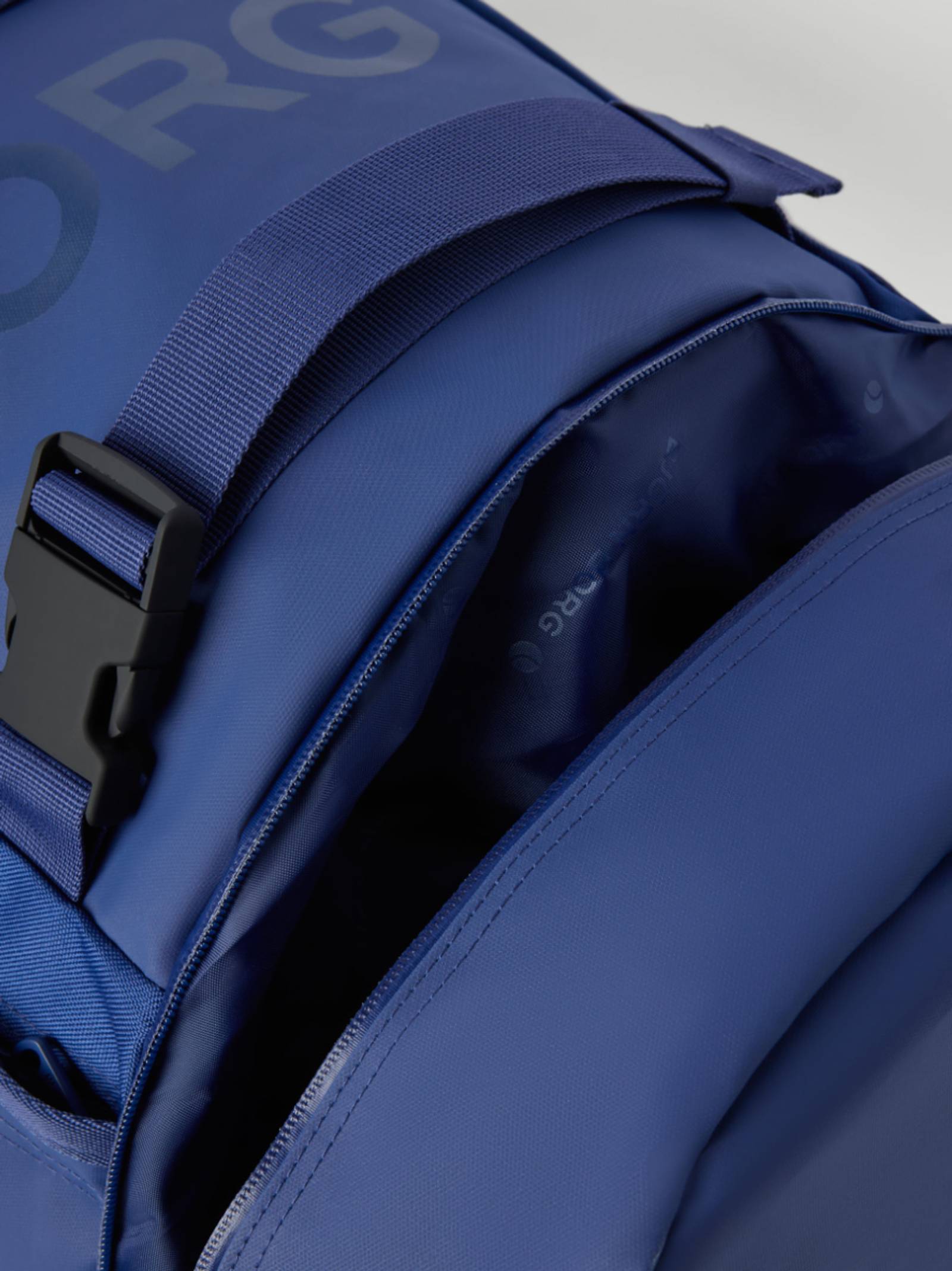 Borg Duffle Backpack 35L image 3