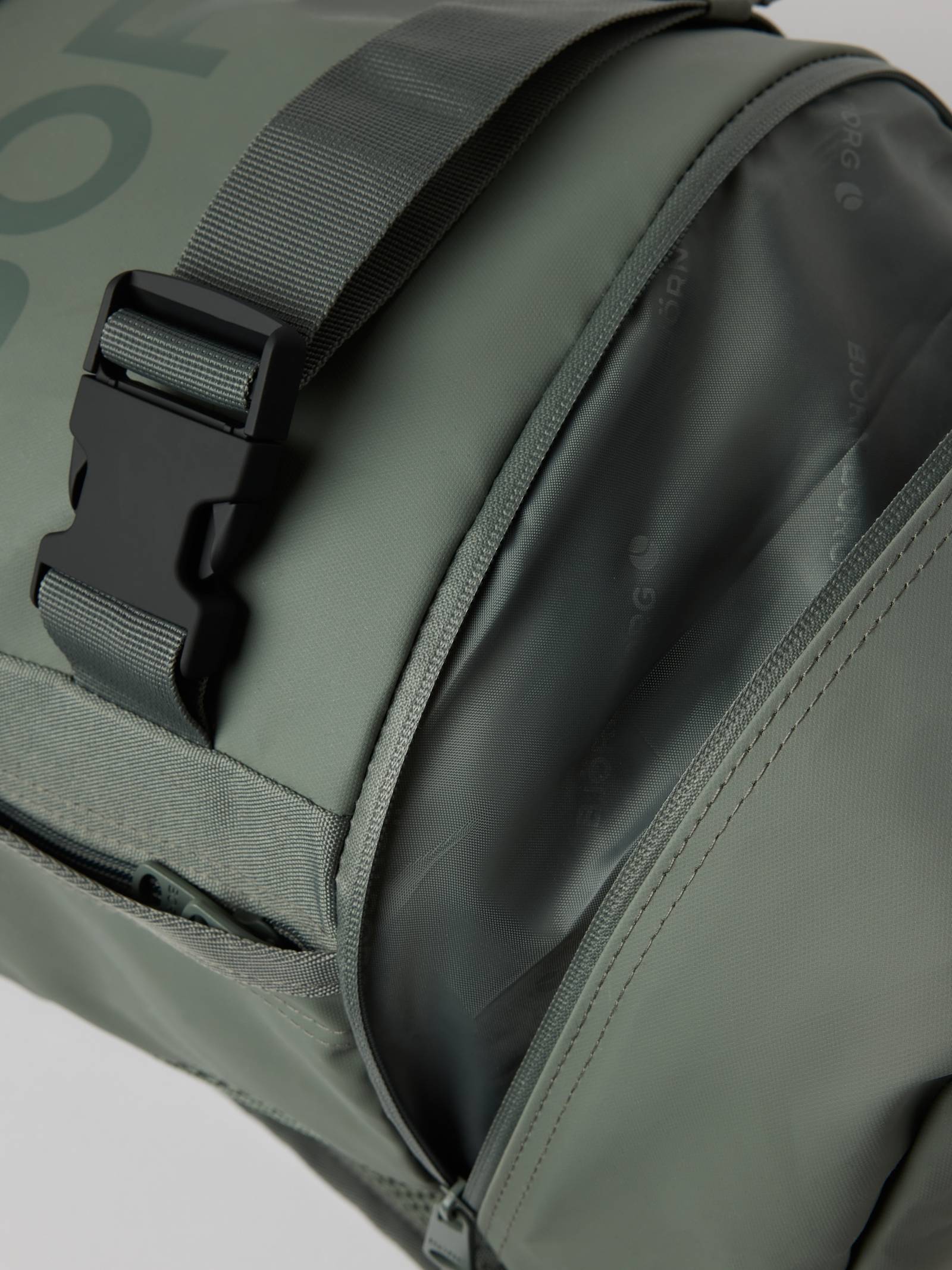 Borg Duffle Backpack 35L image 4