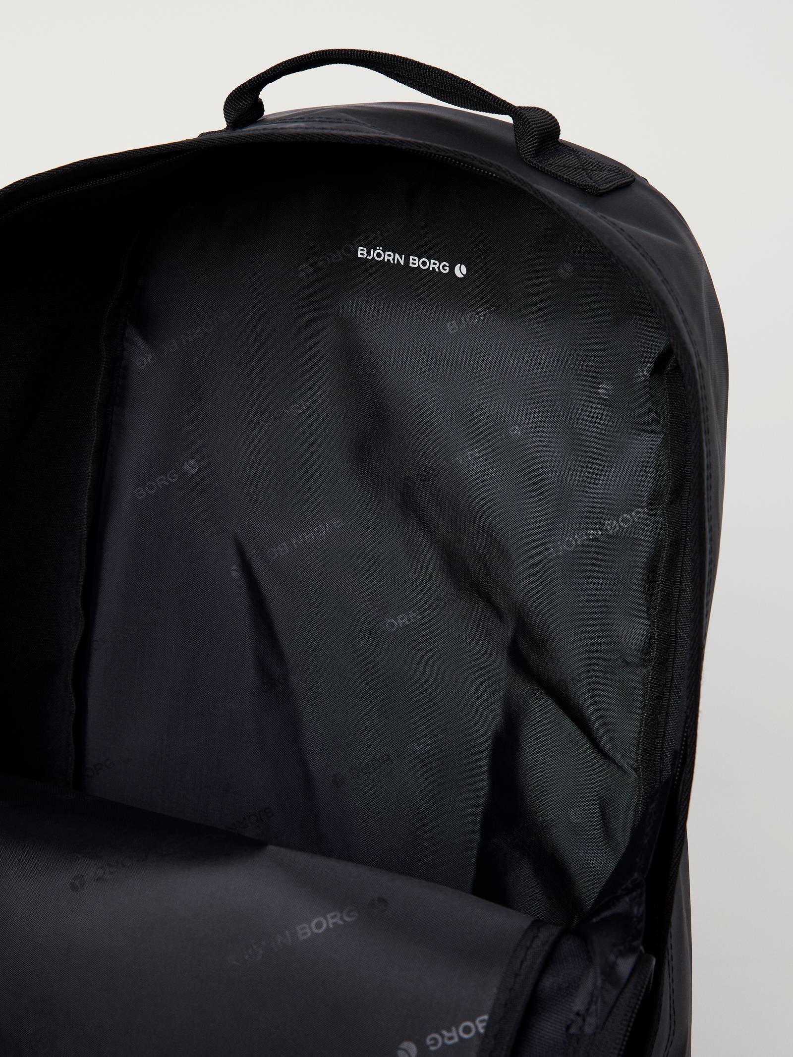 Borg Duffle Backpack 35L image 5
