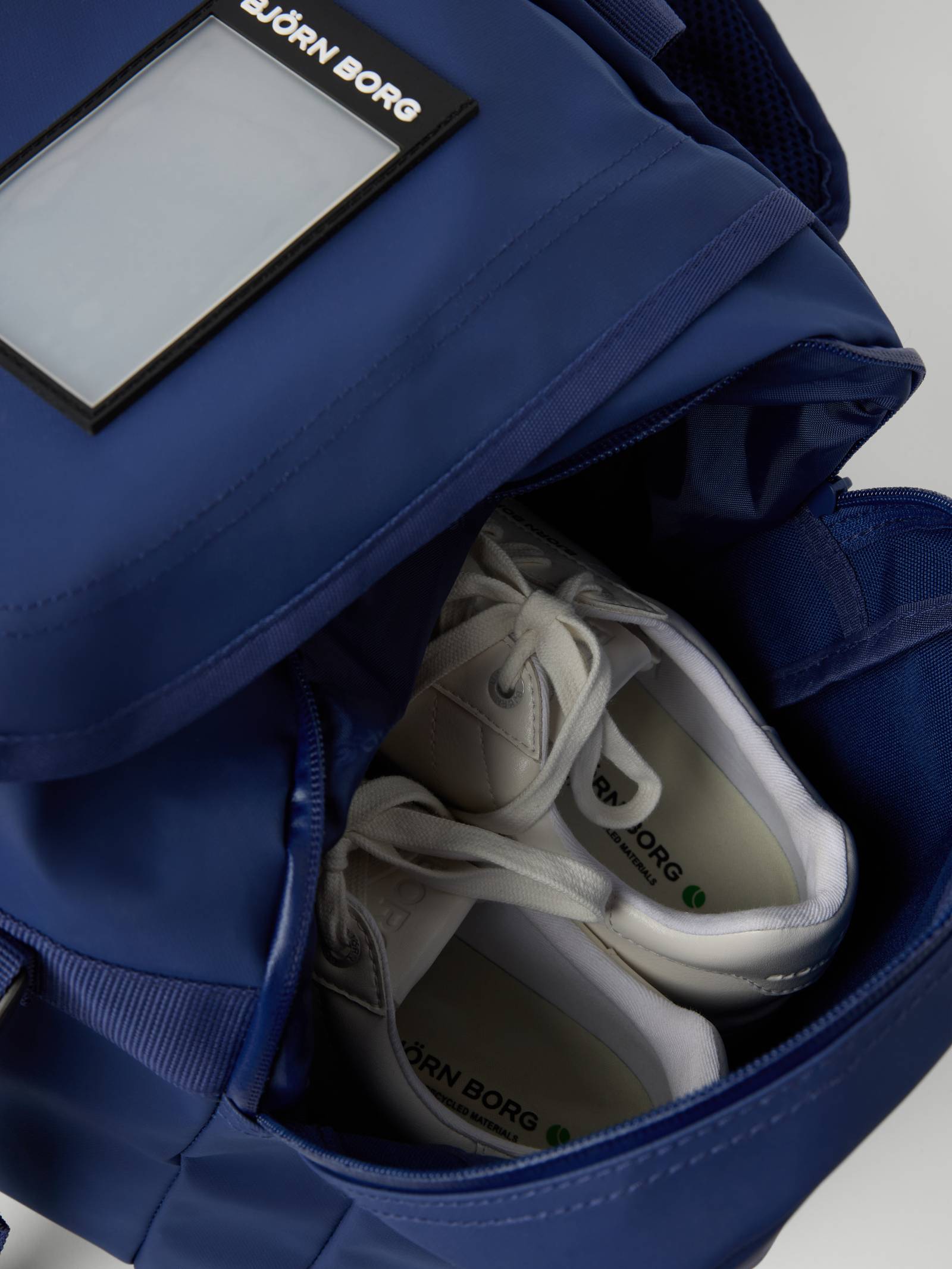 Borg Duffle Bag 35L image 4