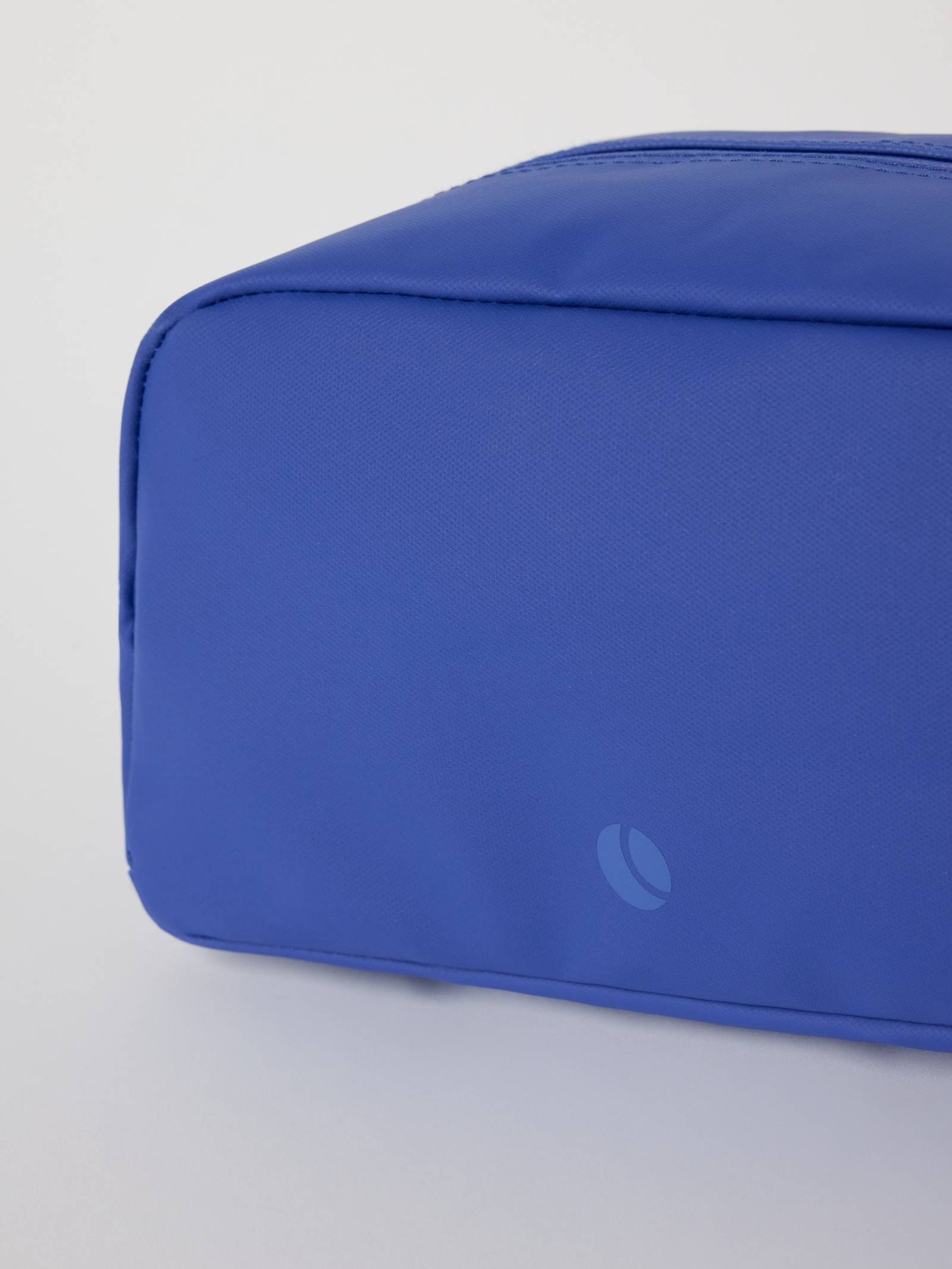 Borg Duffle Wash Bag image 2