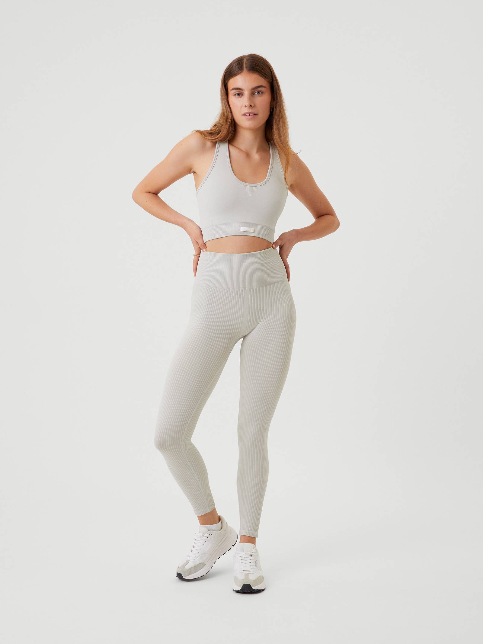 Performance Low Seamless Bra image 5