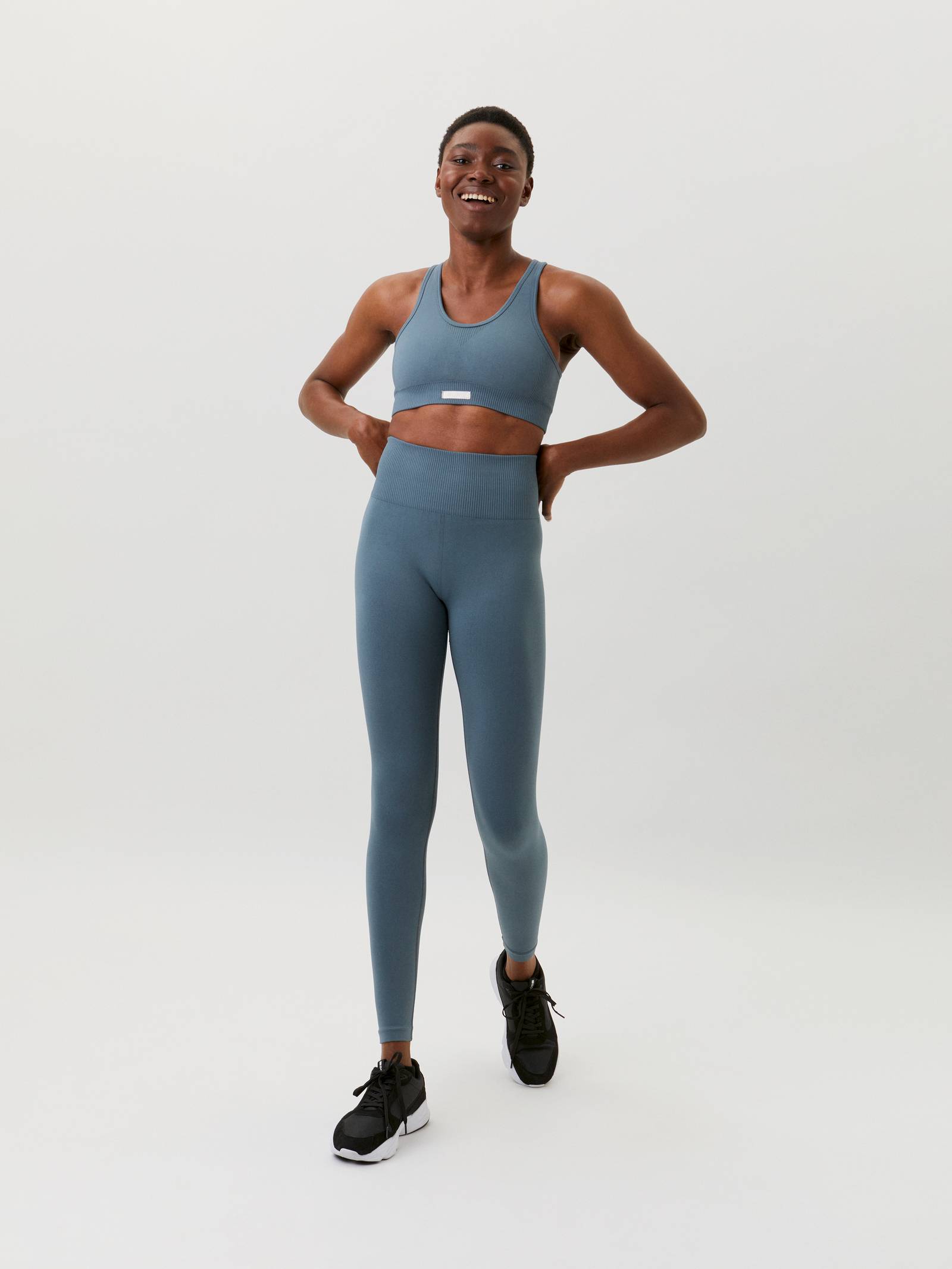 Performance Low  Seamless Bra image 5