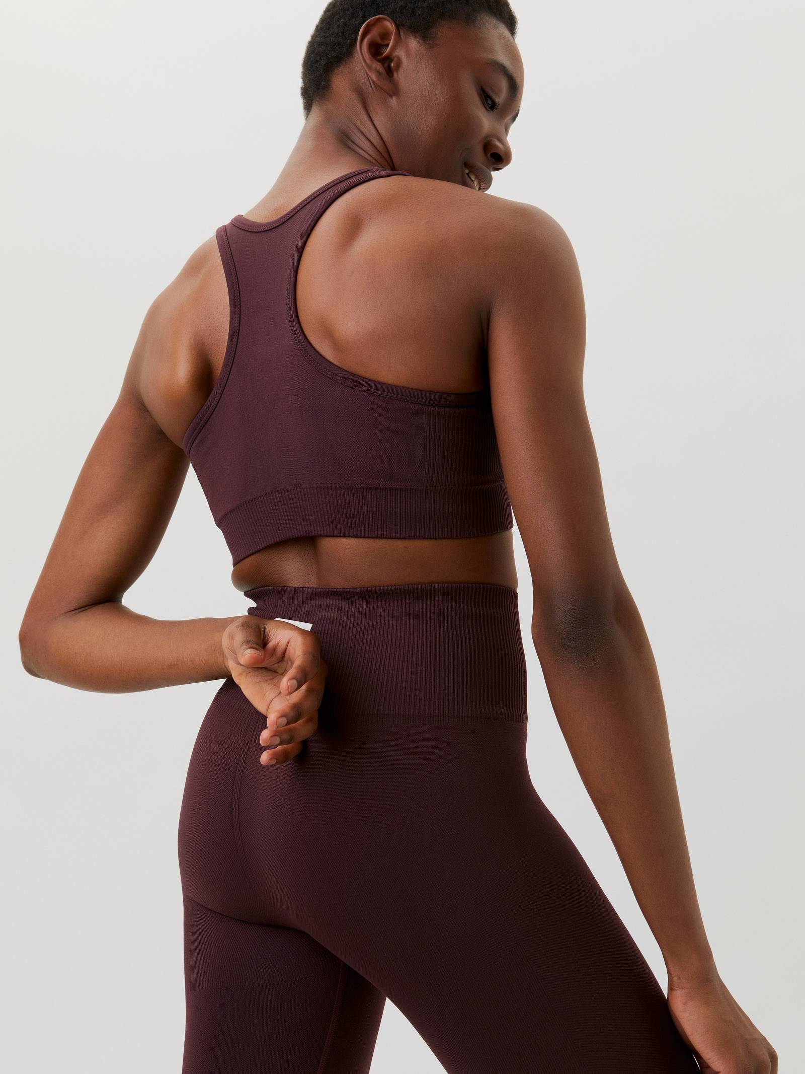 Performance Low  Seamless Bra image 2