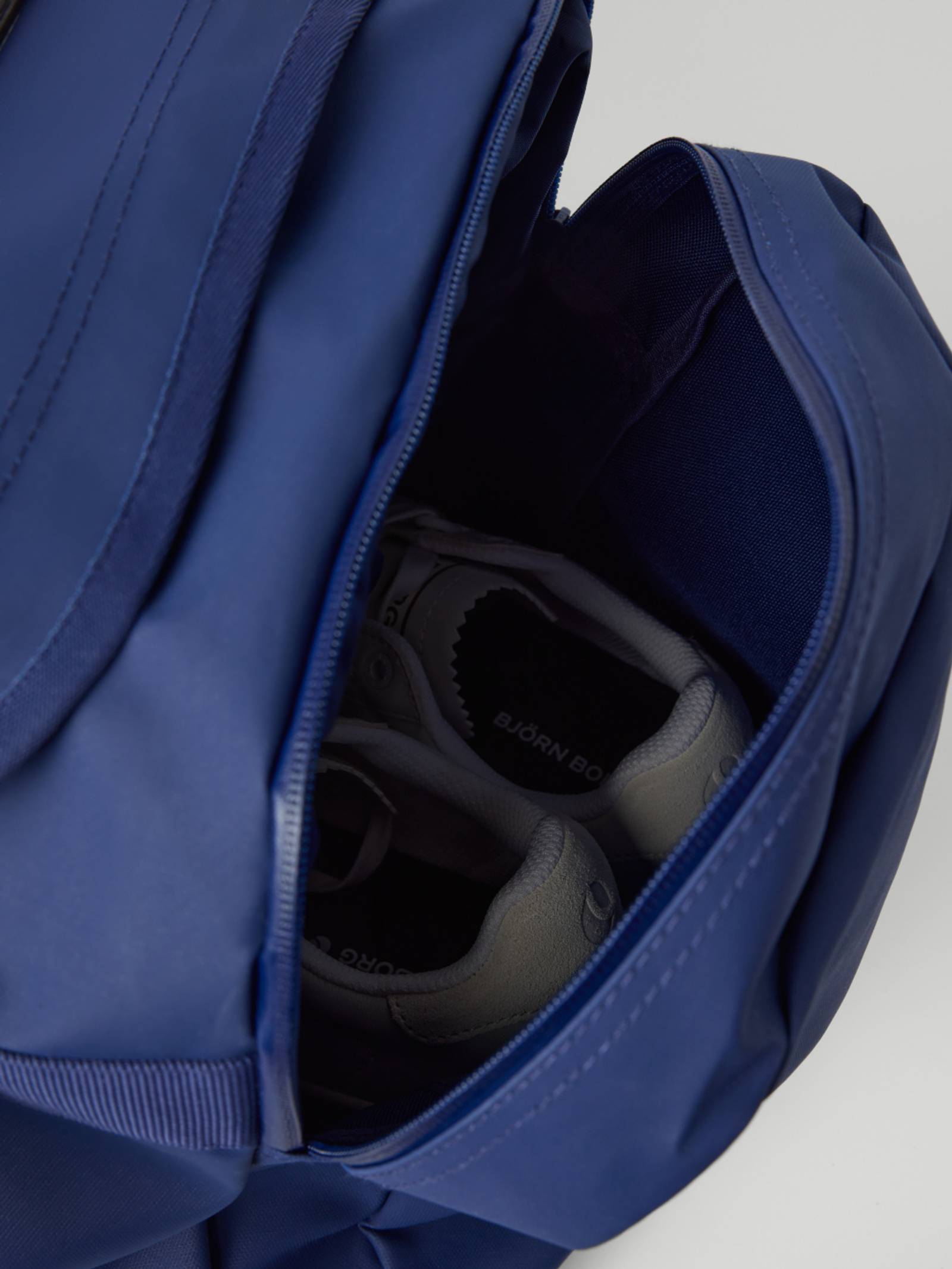 Borg Duffle Bag 55L image 3