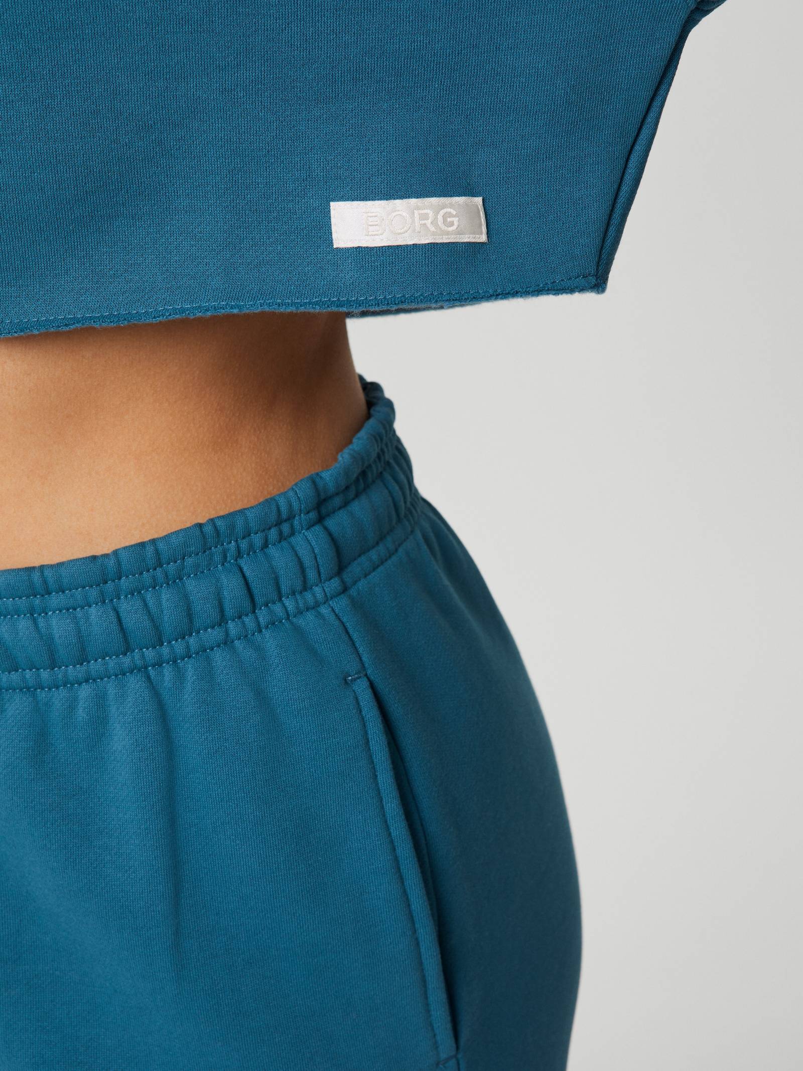 Studio Oversized Cropped Crew image 5