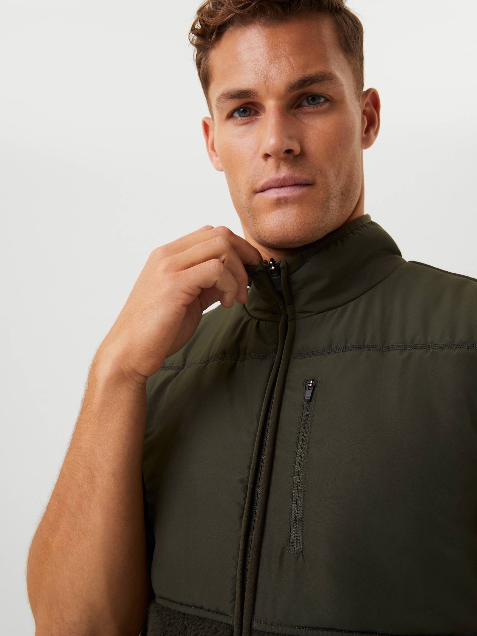 Centre Pile Fleece Vest image 5