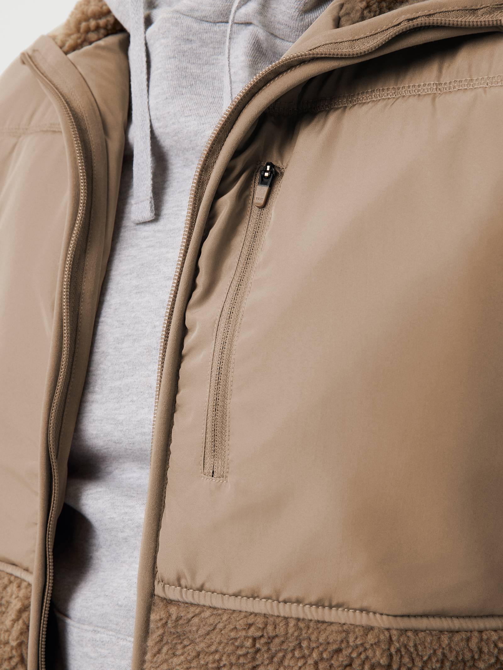 Centre Pile Fleece Vest image 5