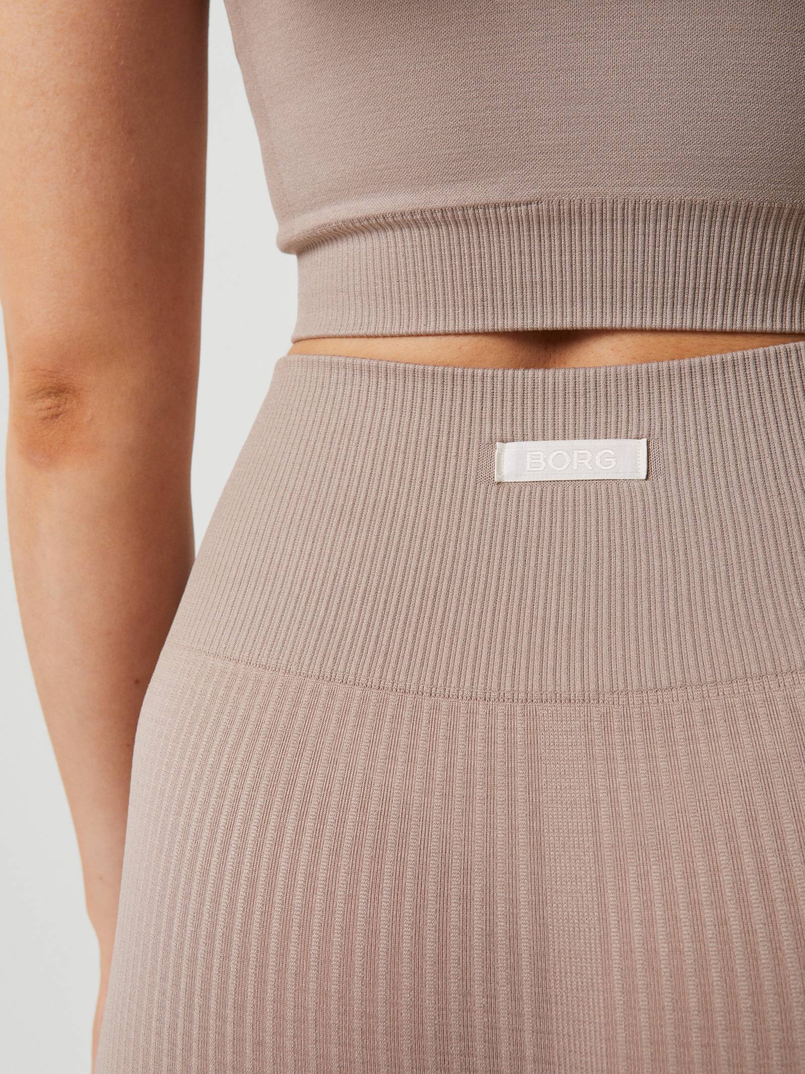 Studio Seamless Rib Shorts image 2