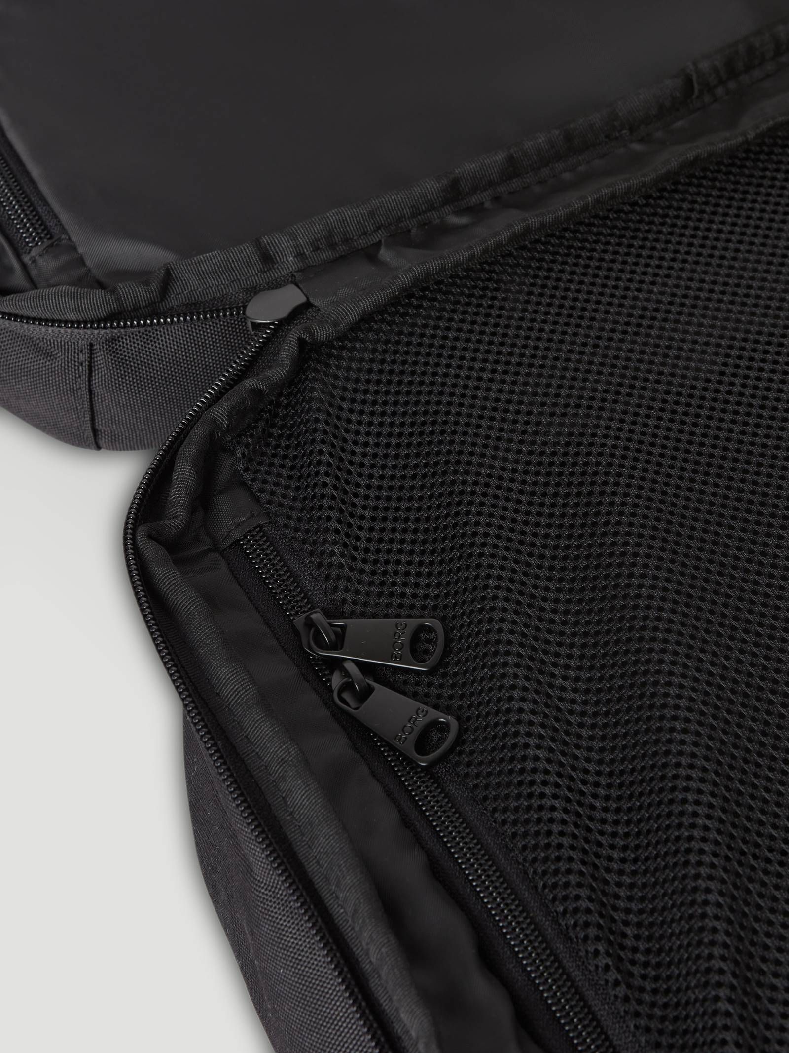 Borg Travel Backpack L - 35L image 4