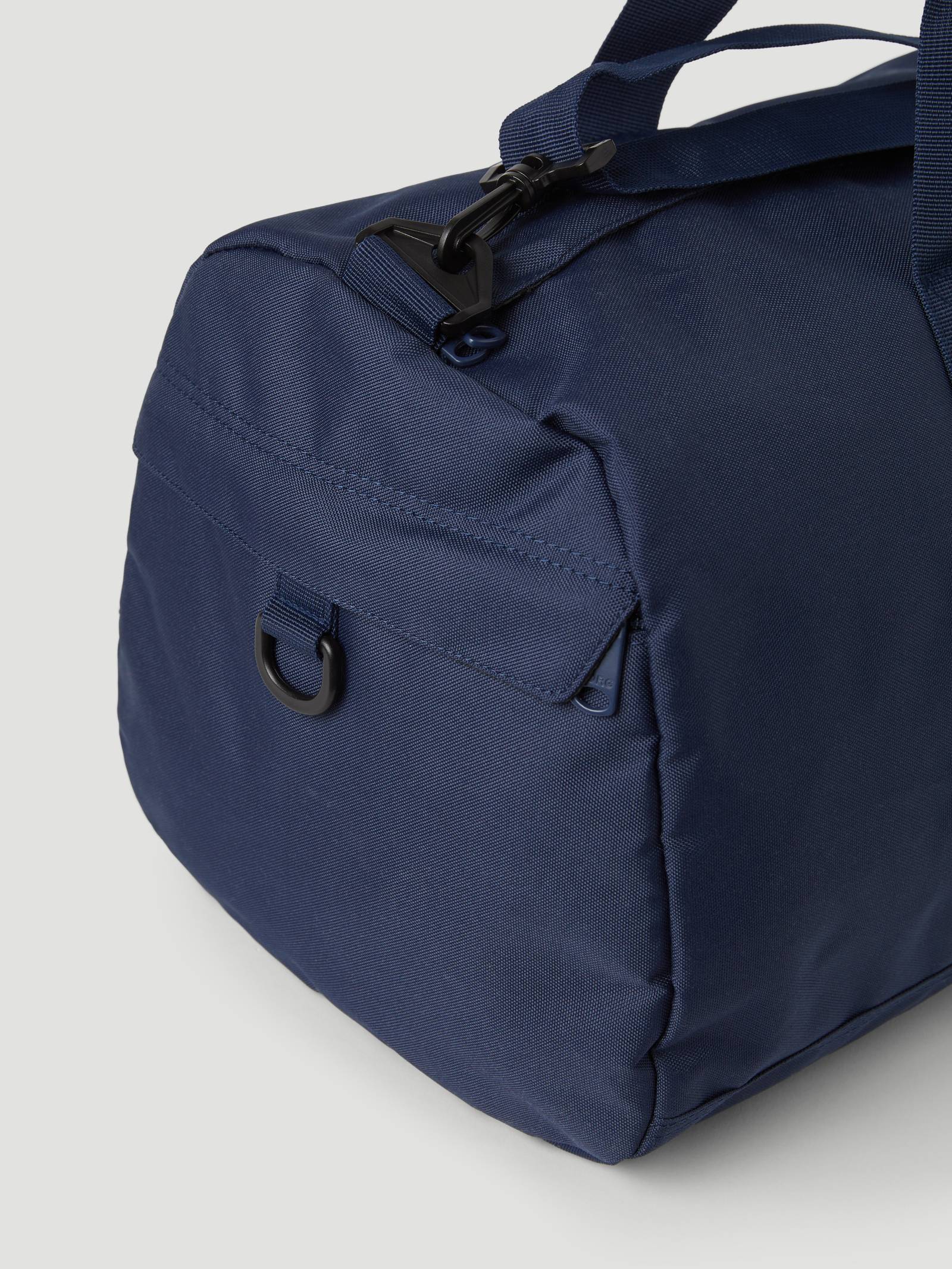 Core Sports Bag 35L image 4