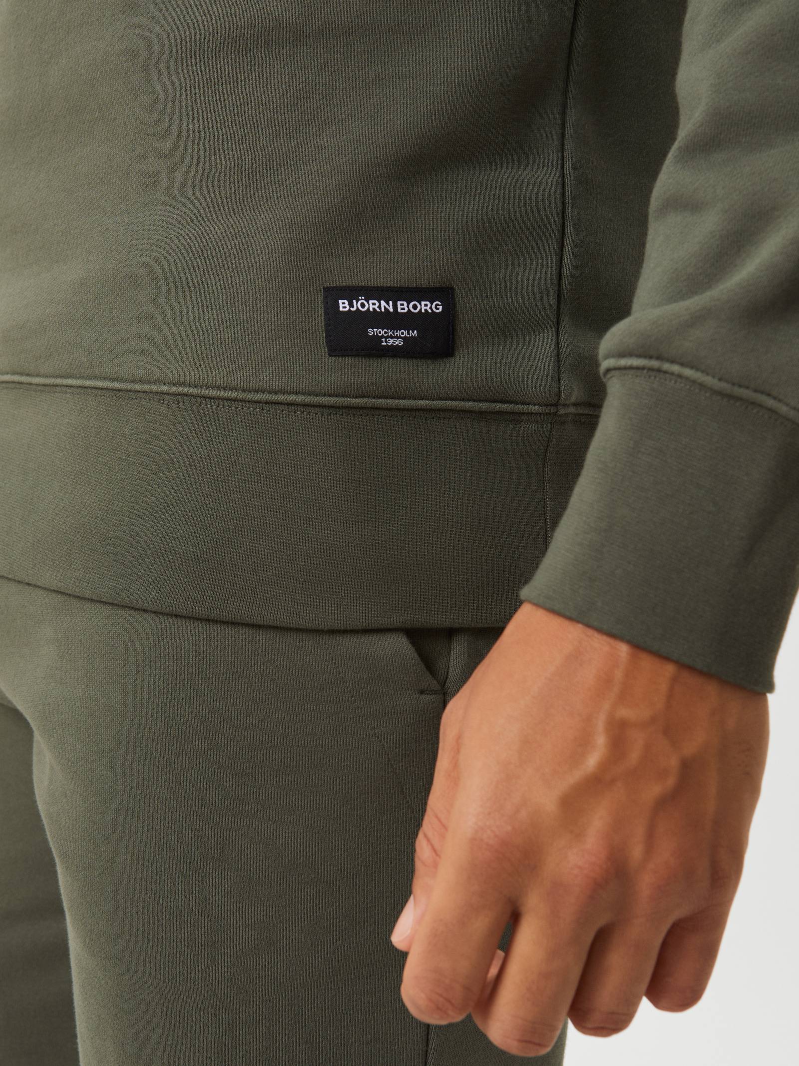 Centre Half-Zip image 5