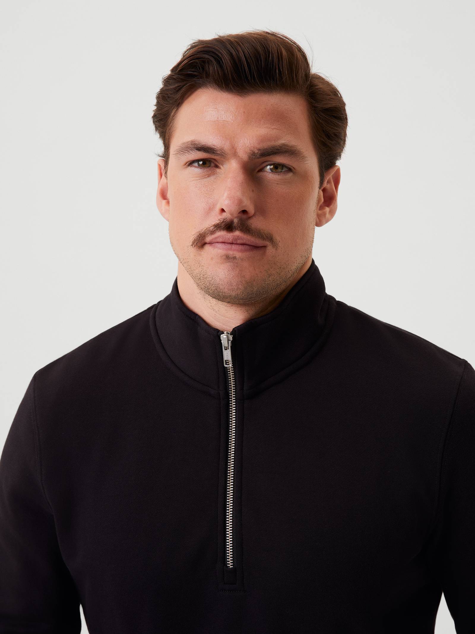 Centre Half-Zip image 5