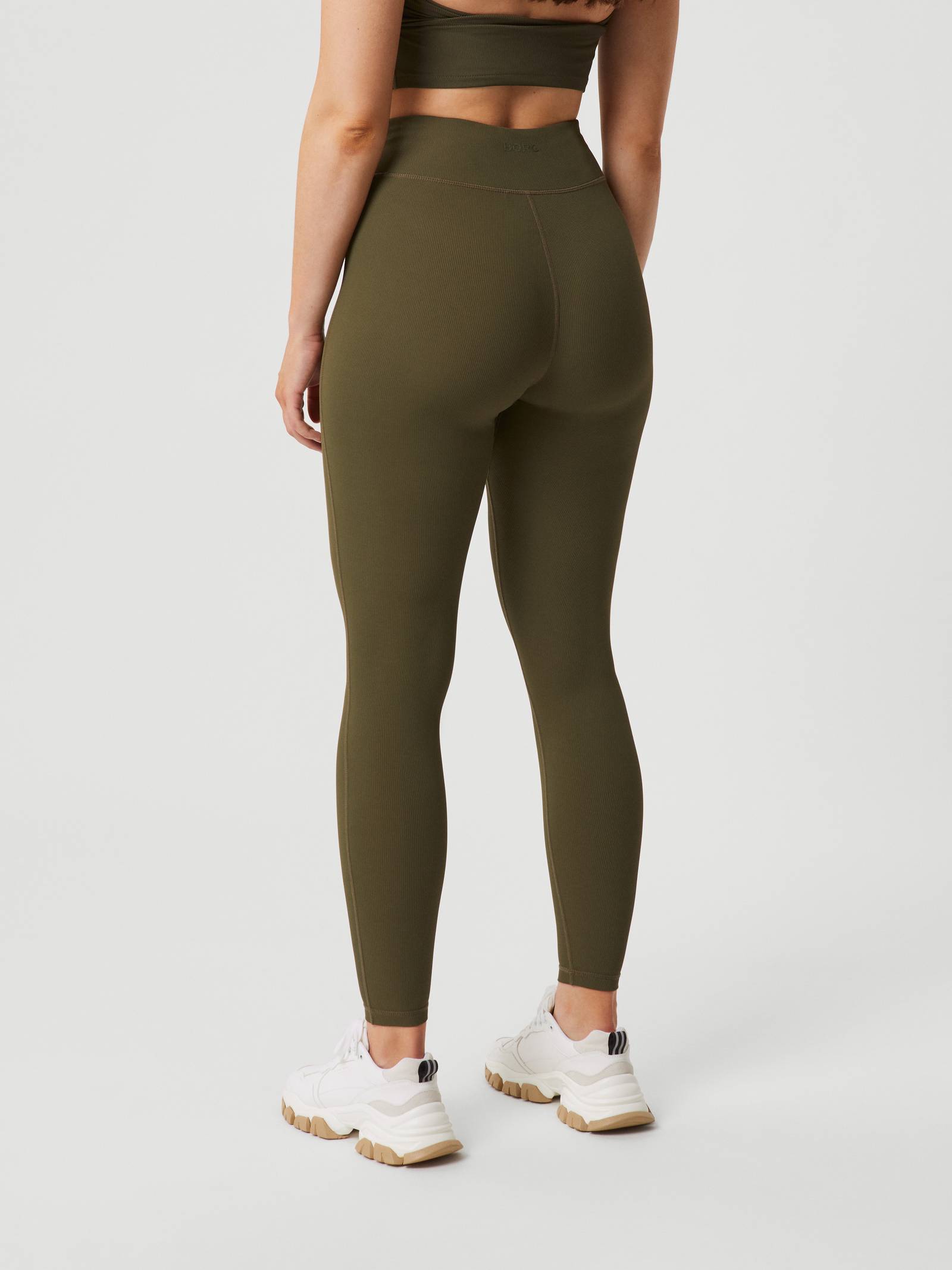 Studio Highwaist Rib Tights image 3