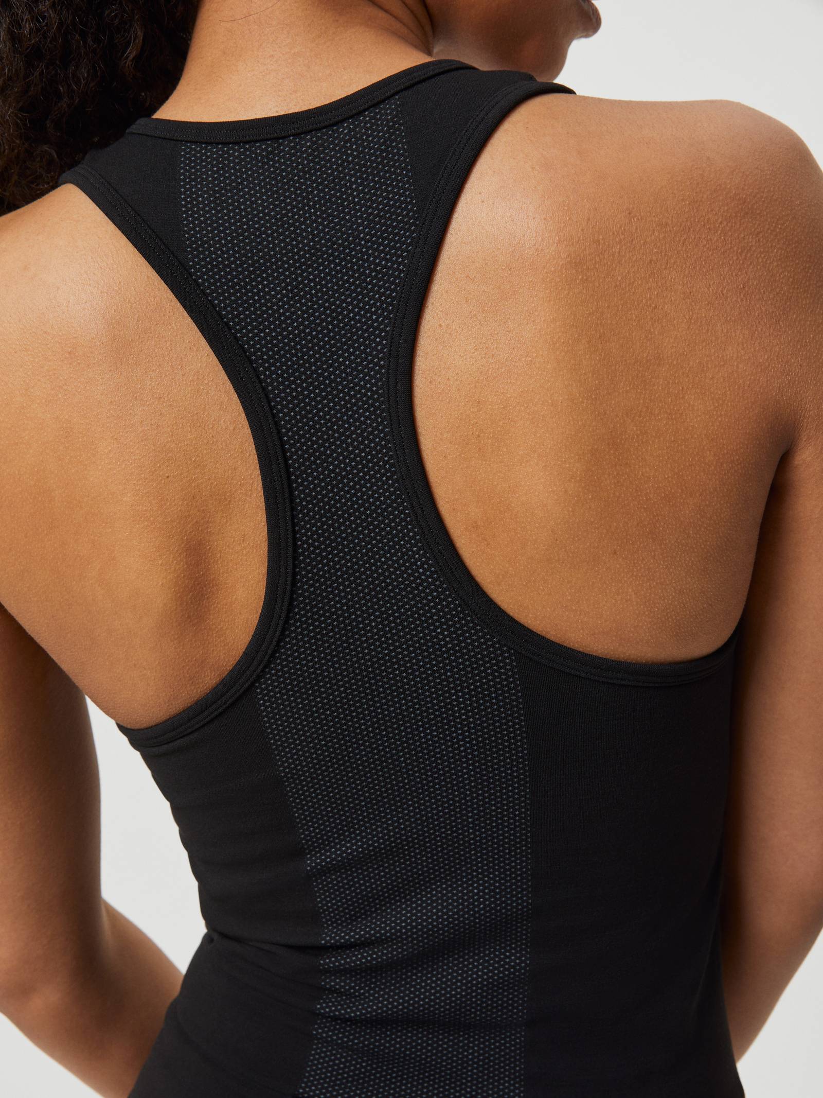 Borg Running Seamless Tank image 6