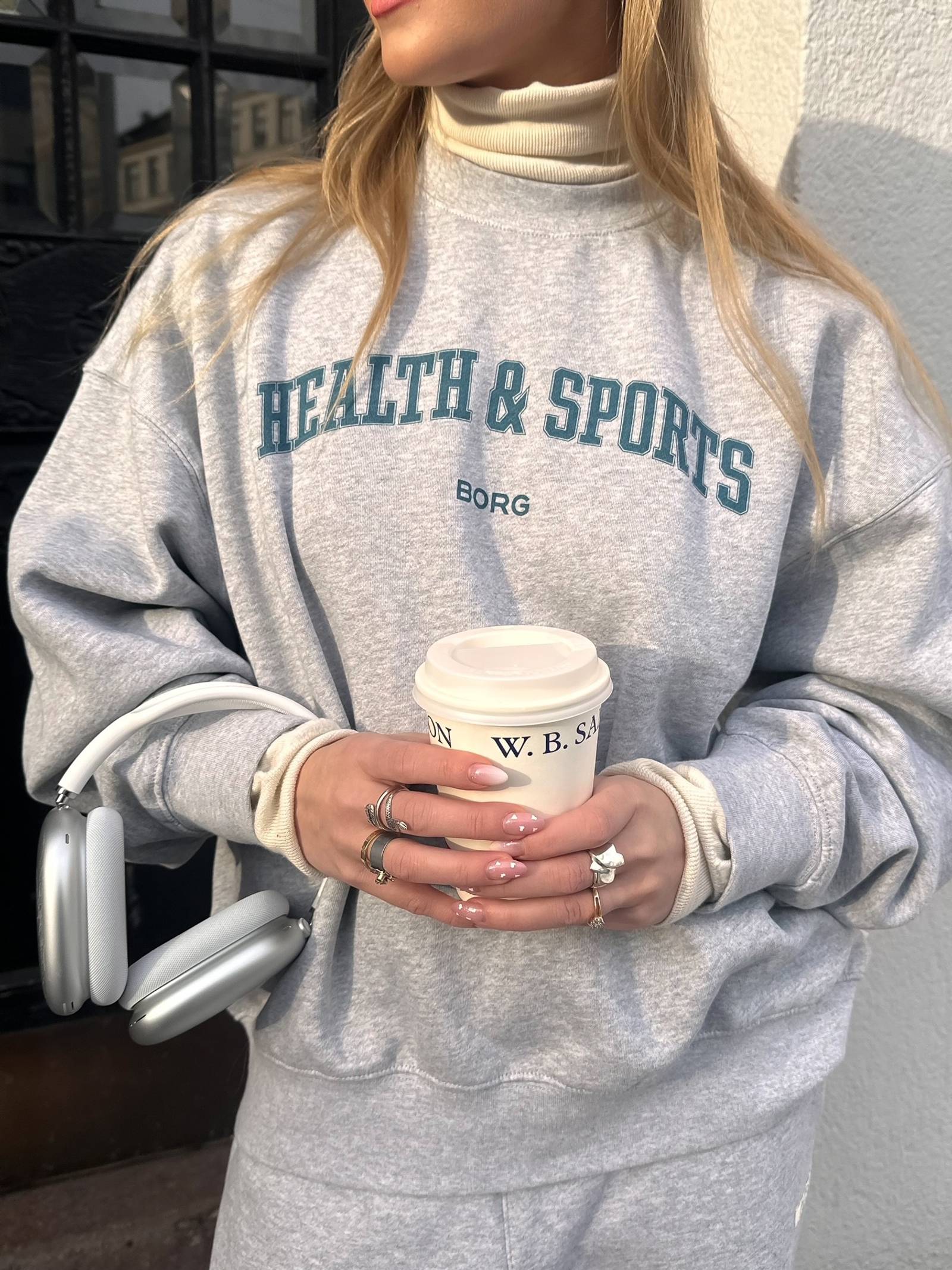 Studio Oversized Crew image 6