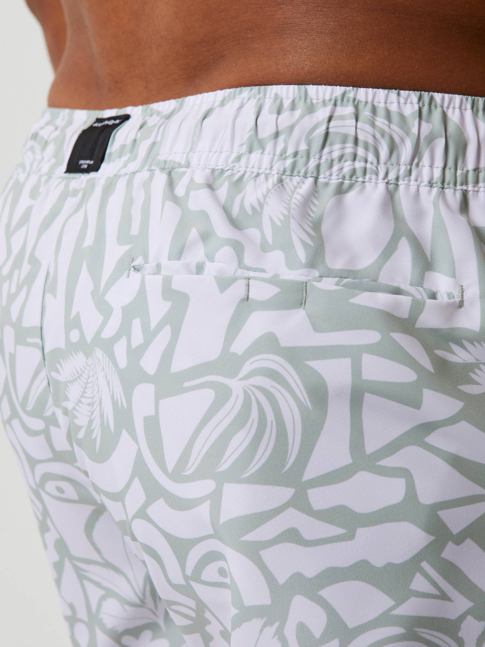 Borg Retro Print Swim Shorts image 4