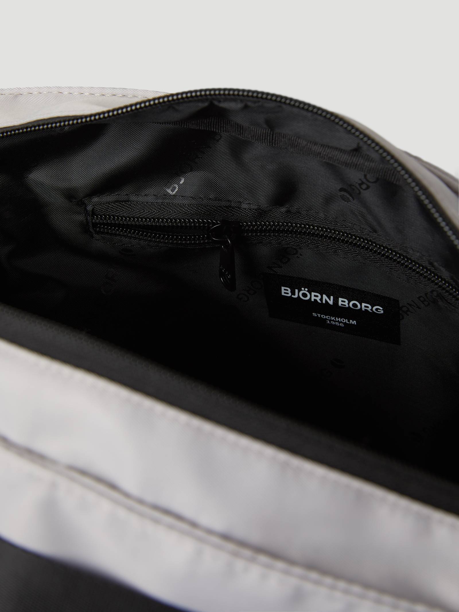 Borg Active Shoulder Bag image 4