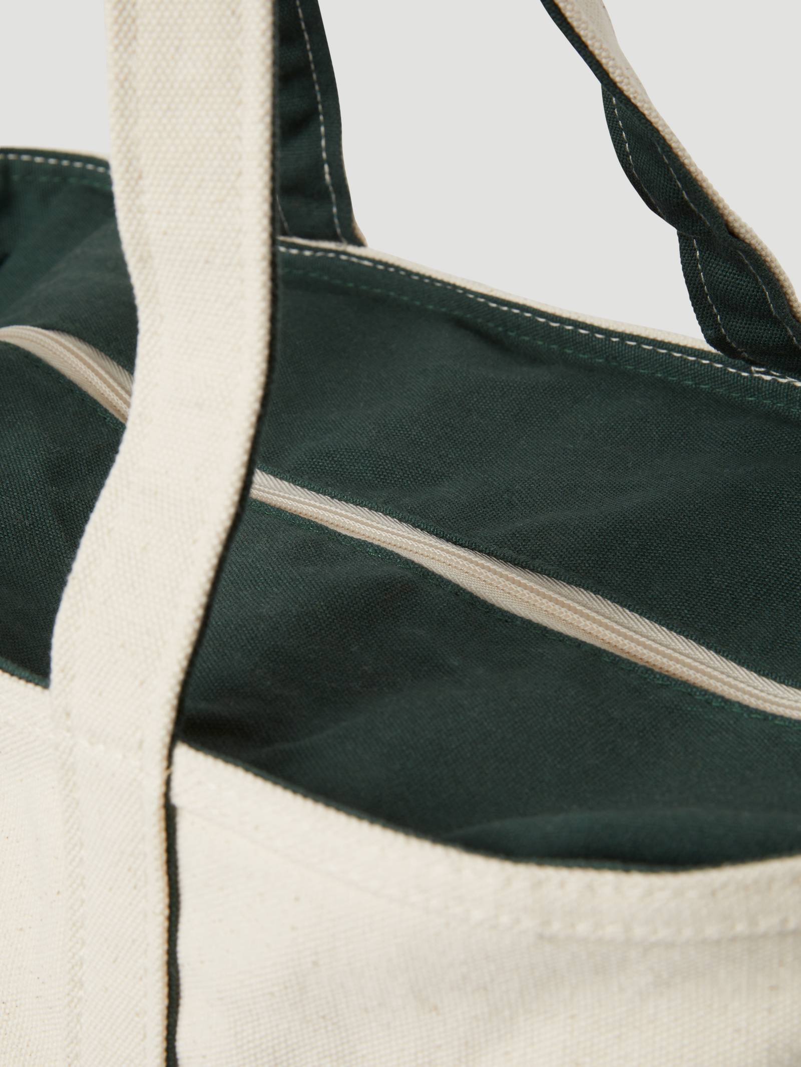 Ace Classic Tote image 4