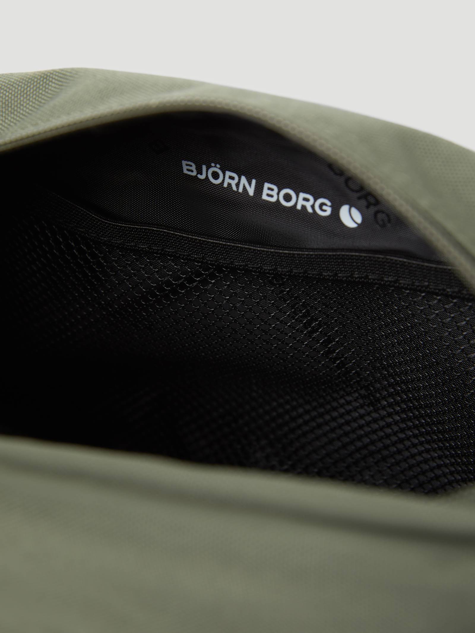 Borg Embossed Toilet Case image 4