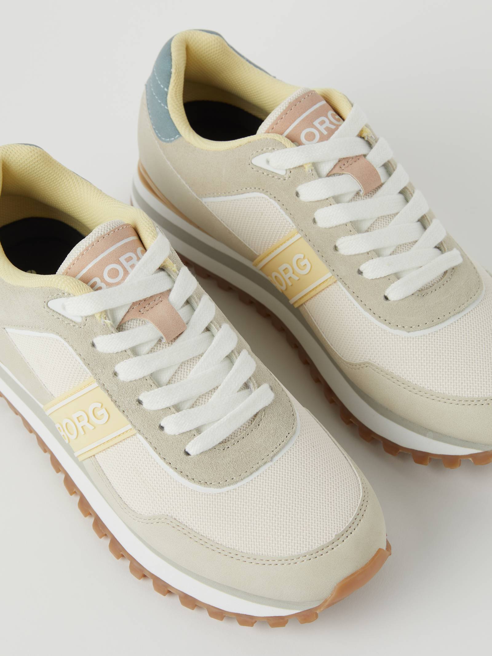 Women's Sneakers R2000 image 2