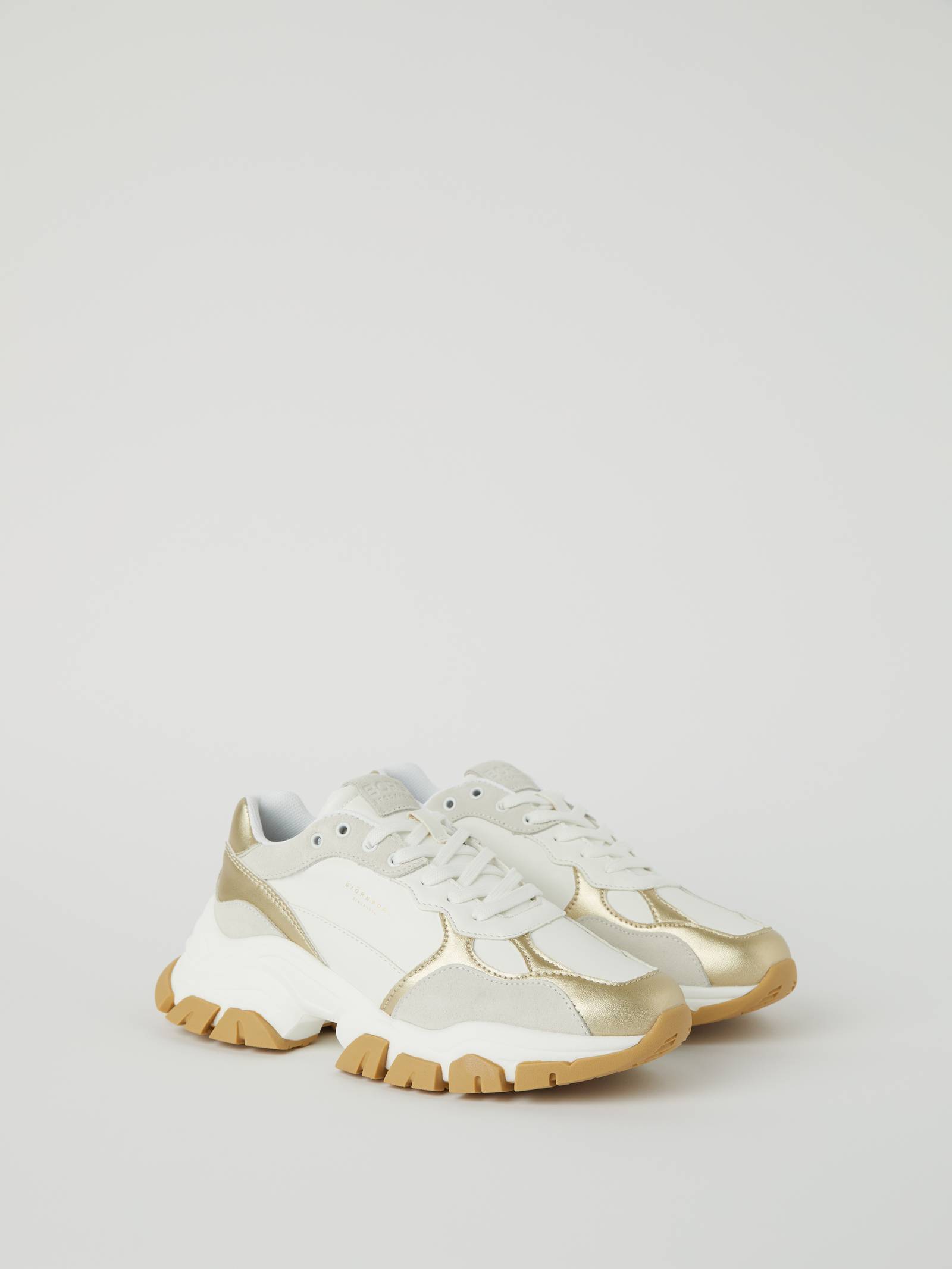 Women's Matt Metallic Sneakers R2600 image 1