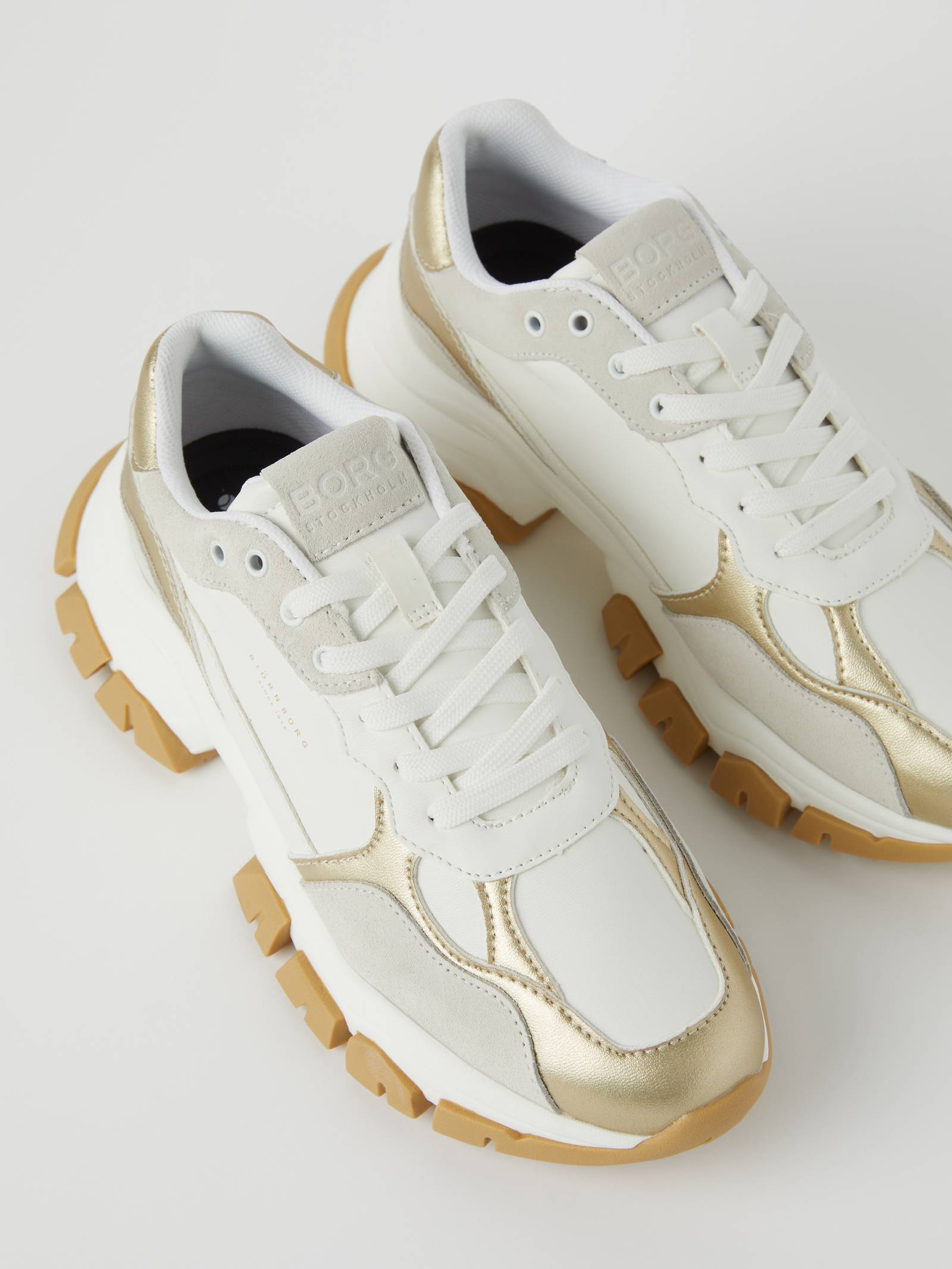 Women's Matt Metallic Sneakers R2600 image 3