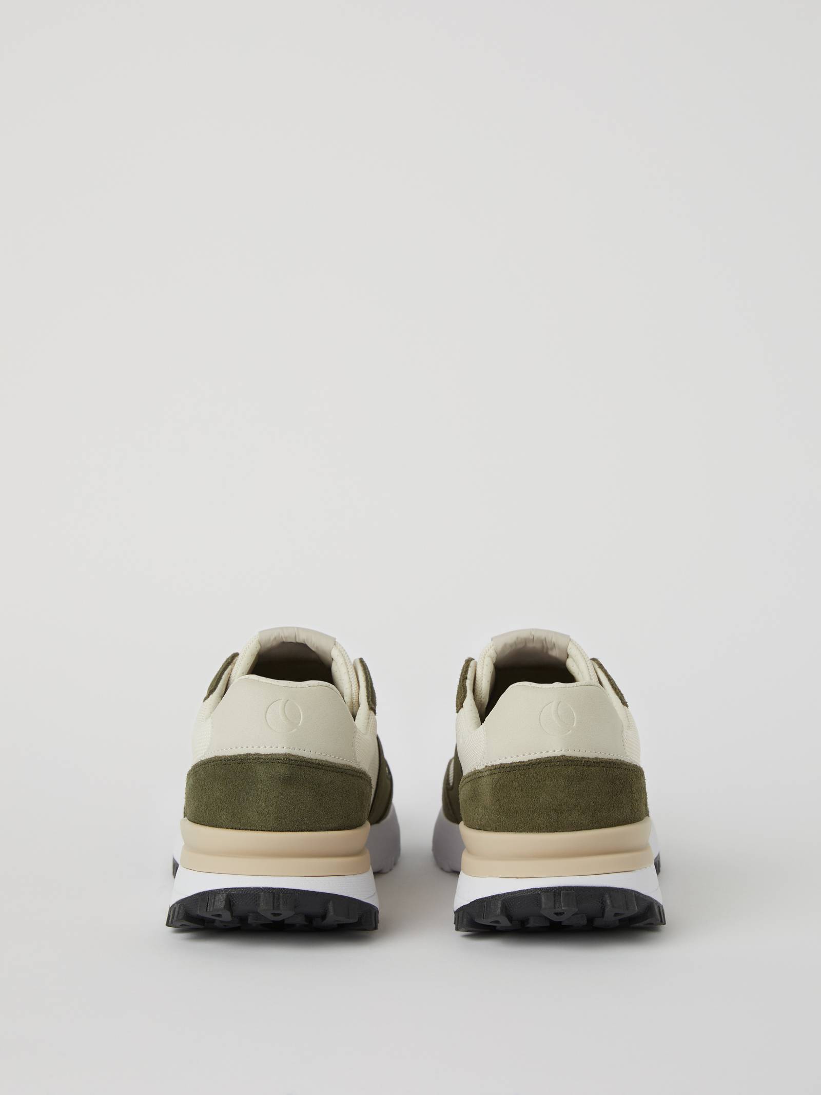 Men's Sneakers R2400 image 2