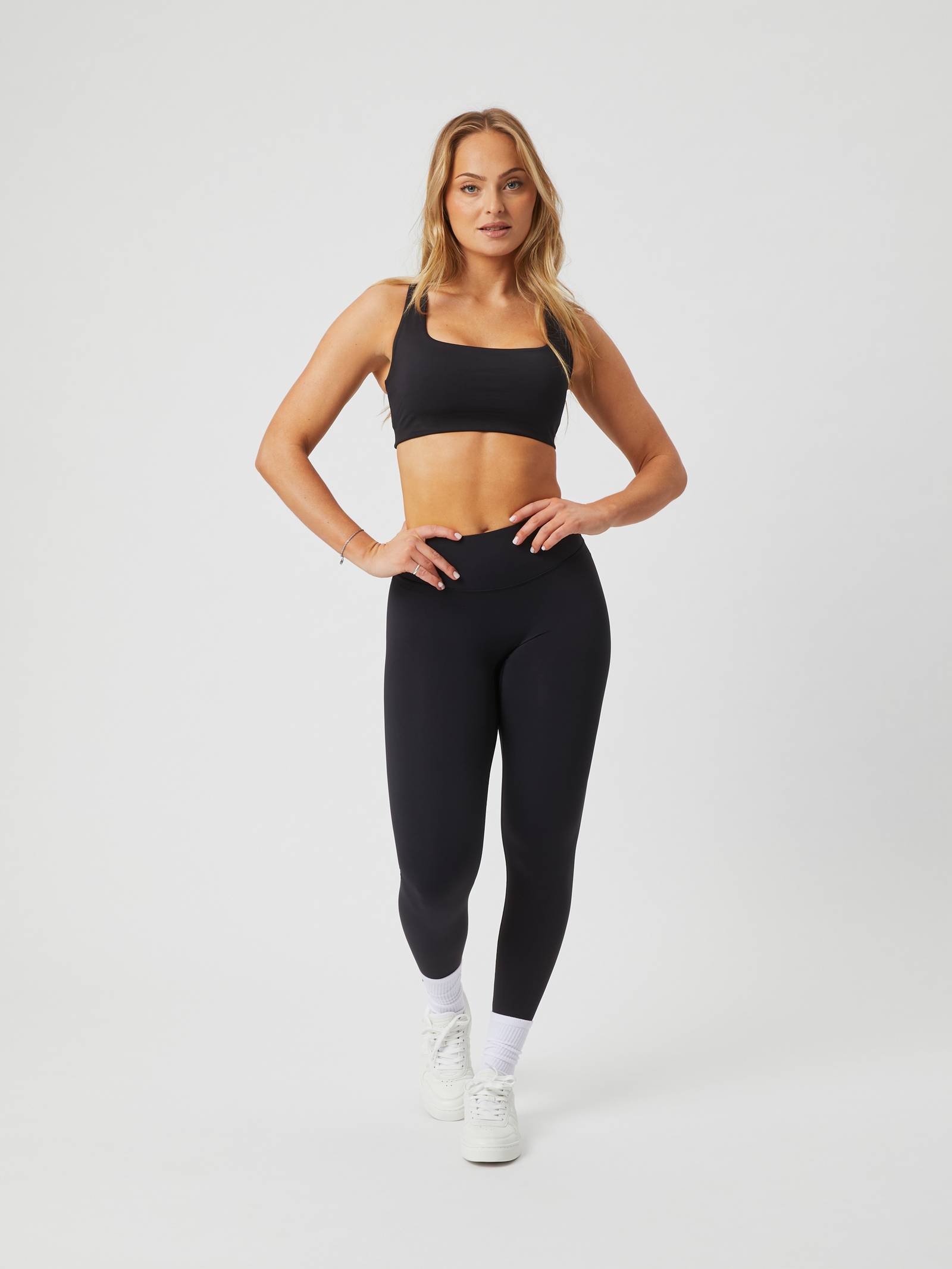 Studio Alice Performance Bra image 3