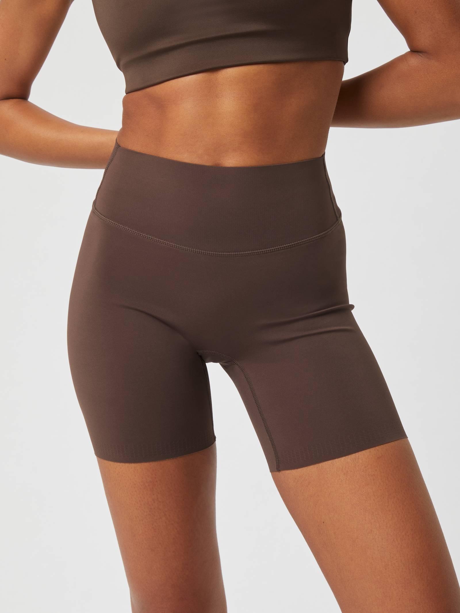 Studio Alice Highwaist Shorts image 11