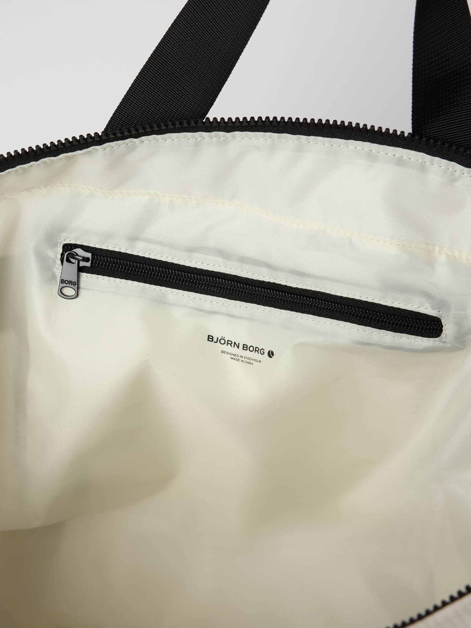 Borg Classic Tote 30L image 4