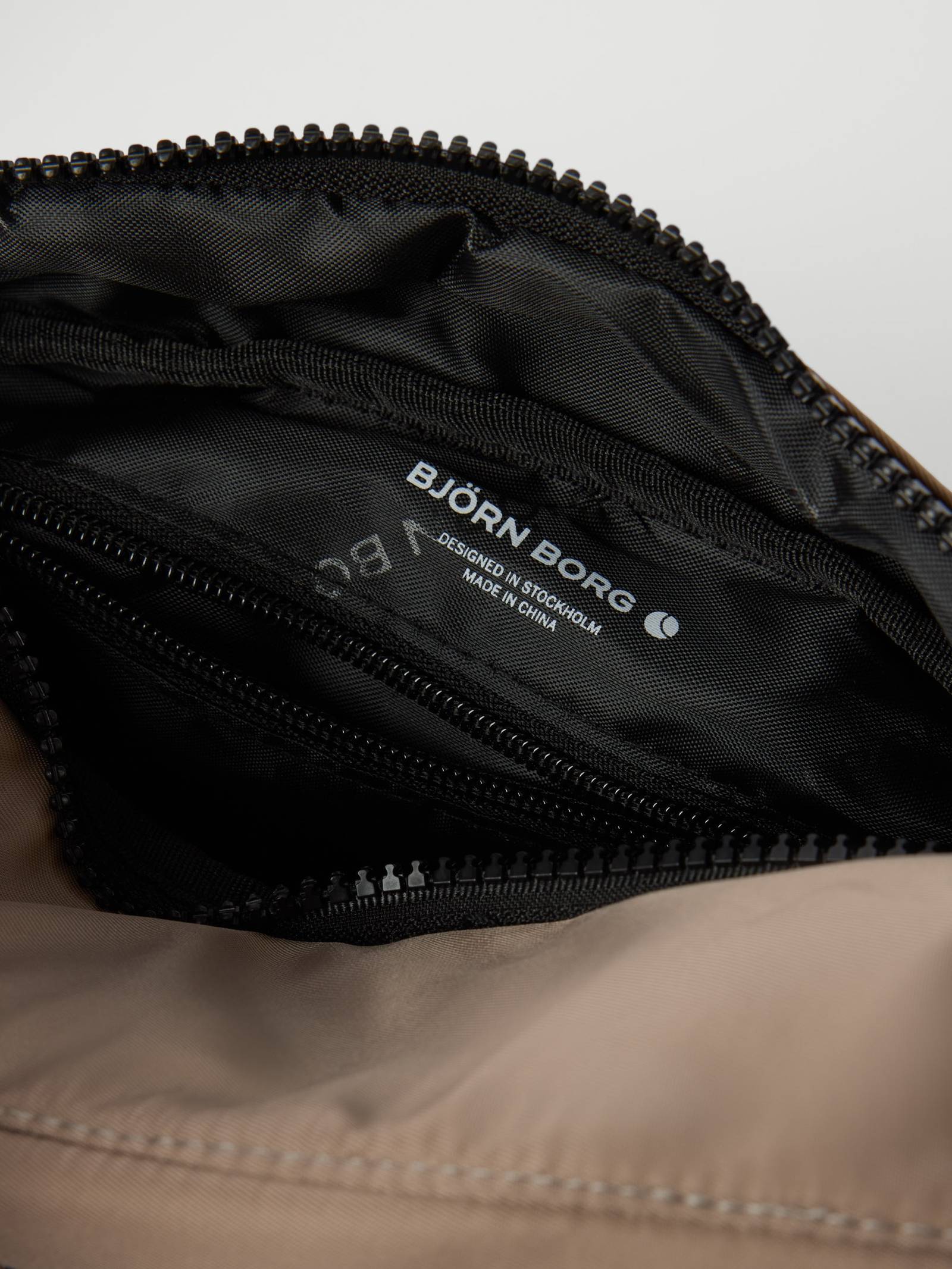 Borg Daily Crossover Bag image 3