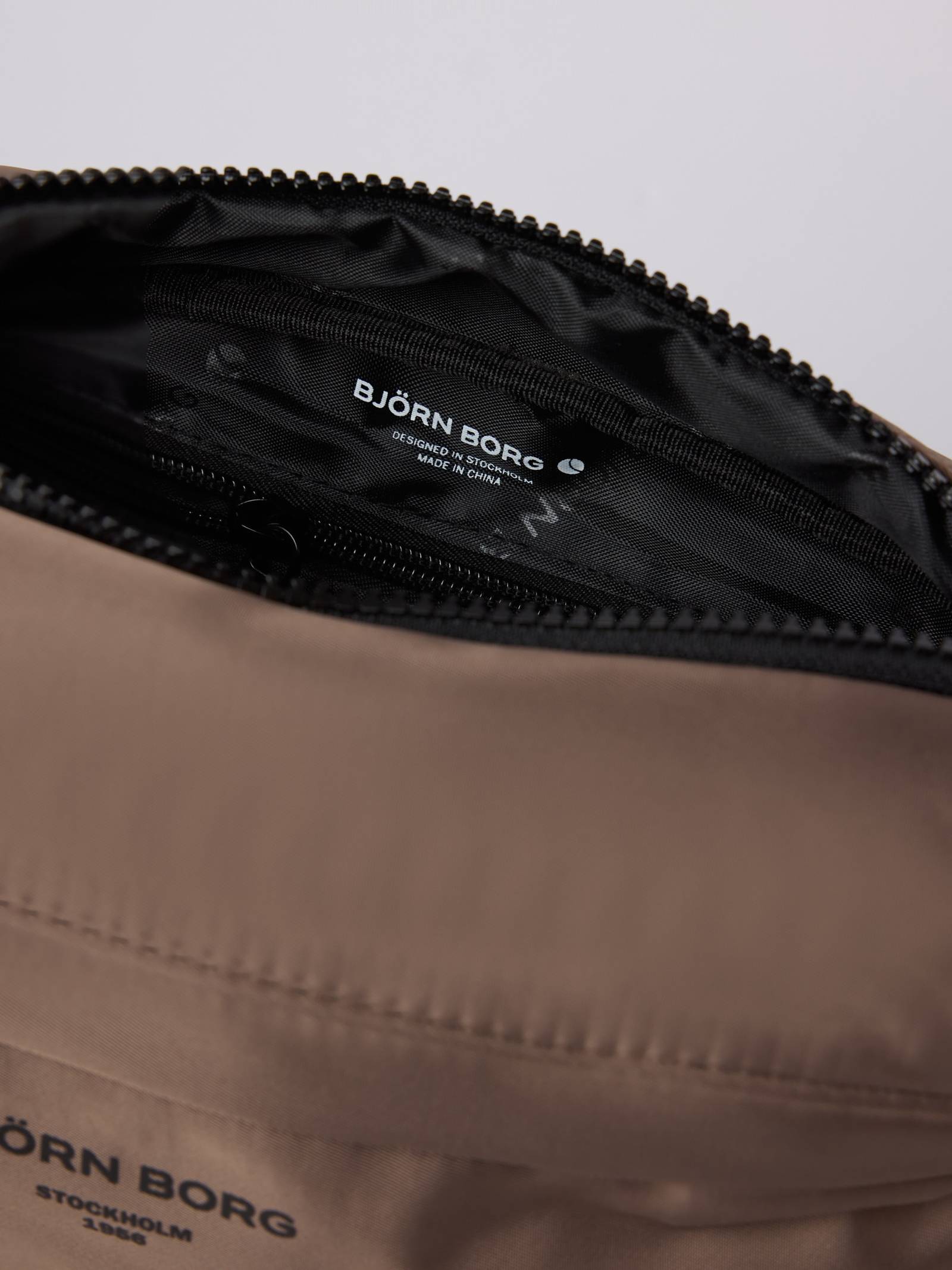 Borg Daily Crossover Bag image 4