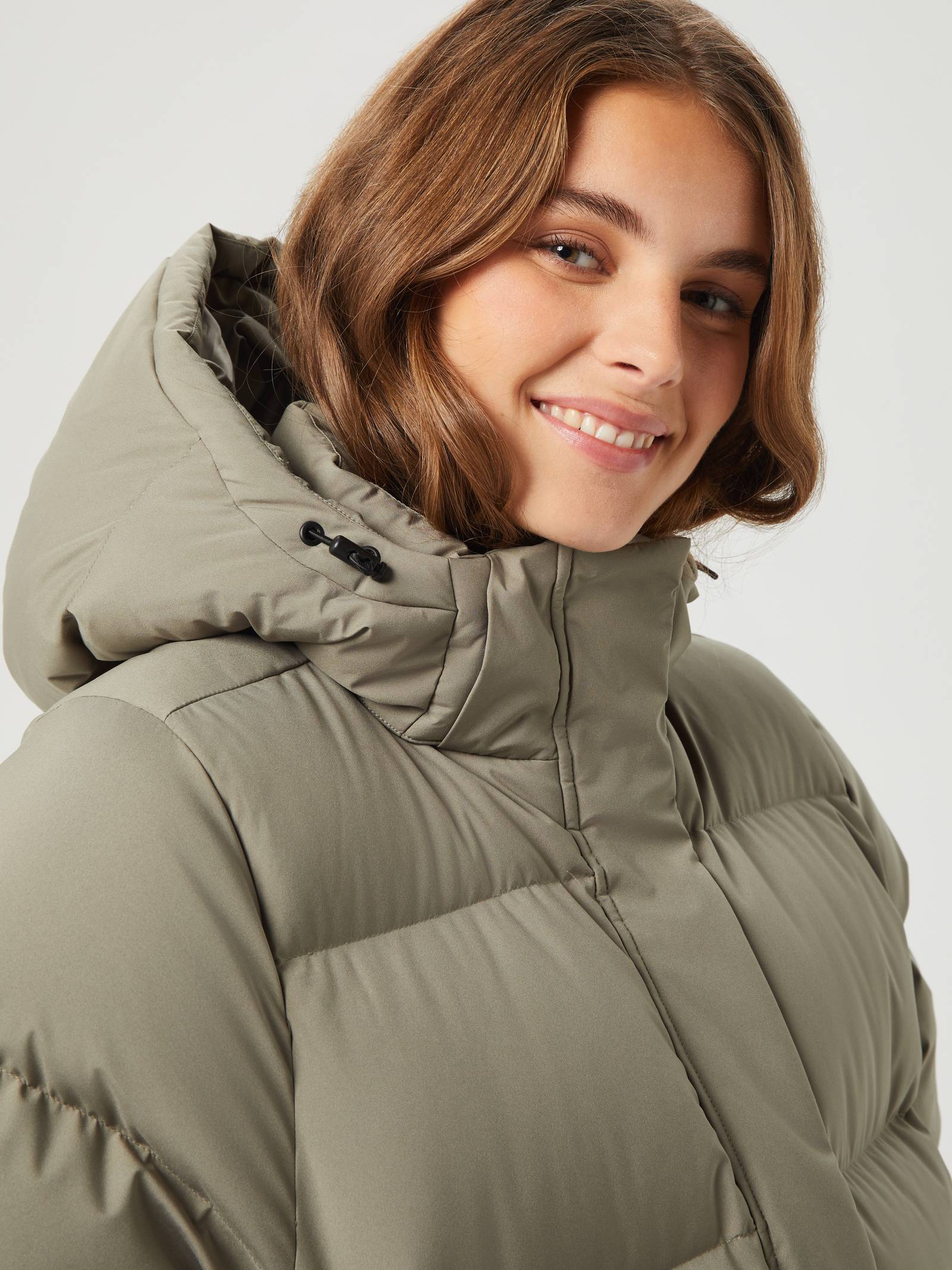 Studio Puffer Jacket image 4