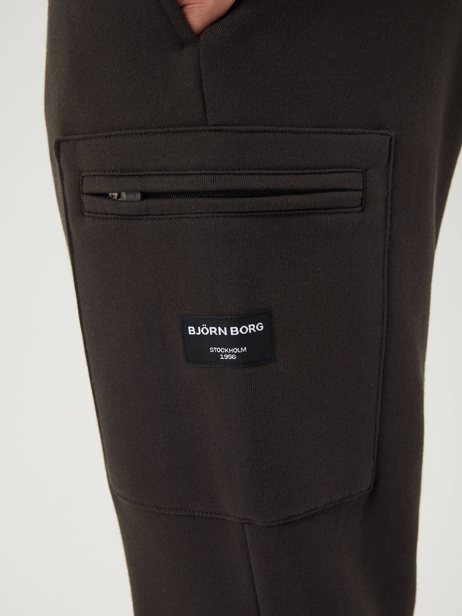 Centre Tapered Pocket Pants image 5