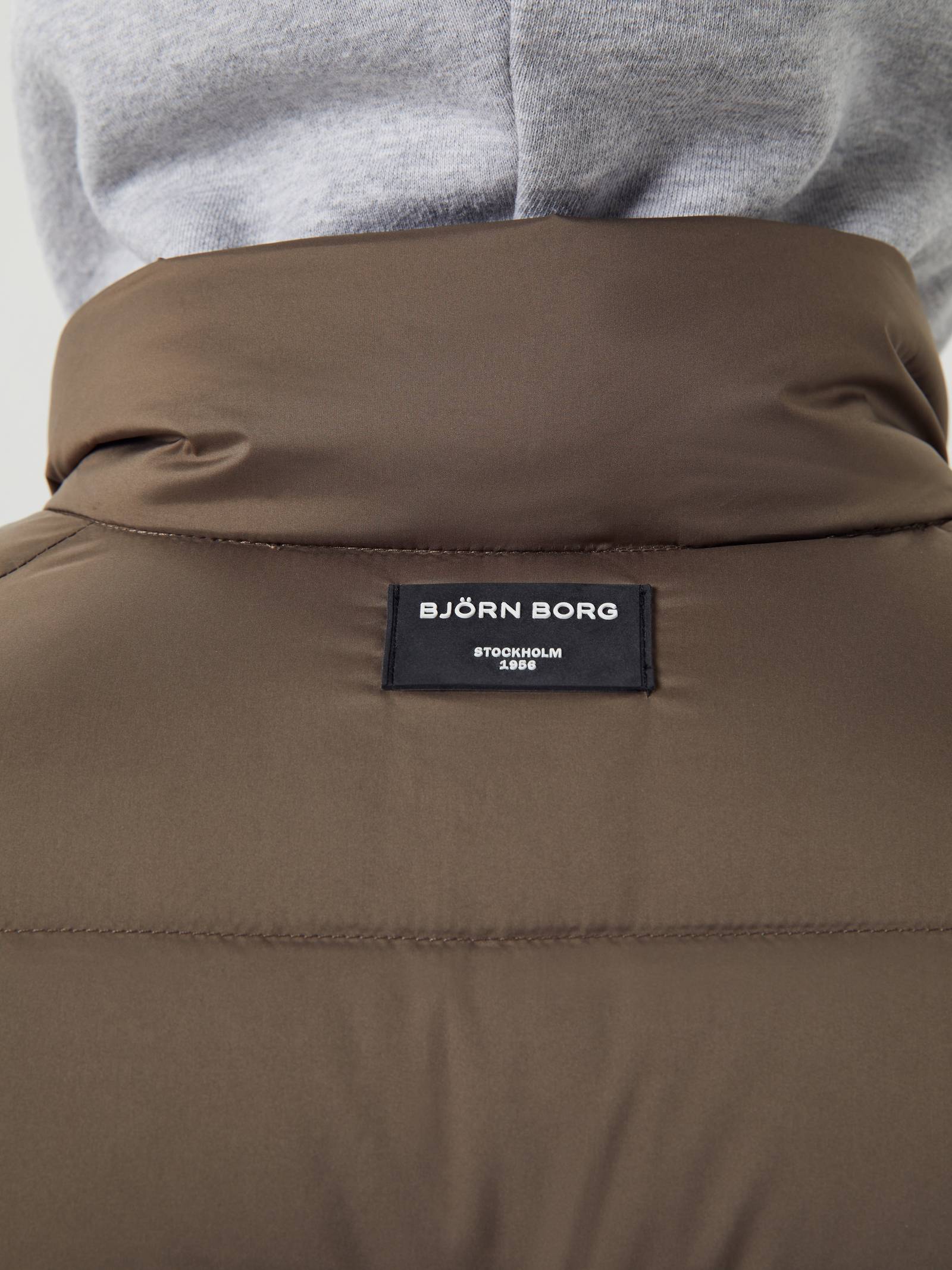 Centre Down Vest image 6