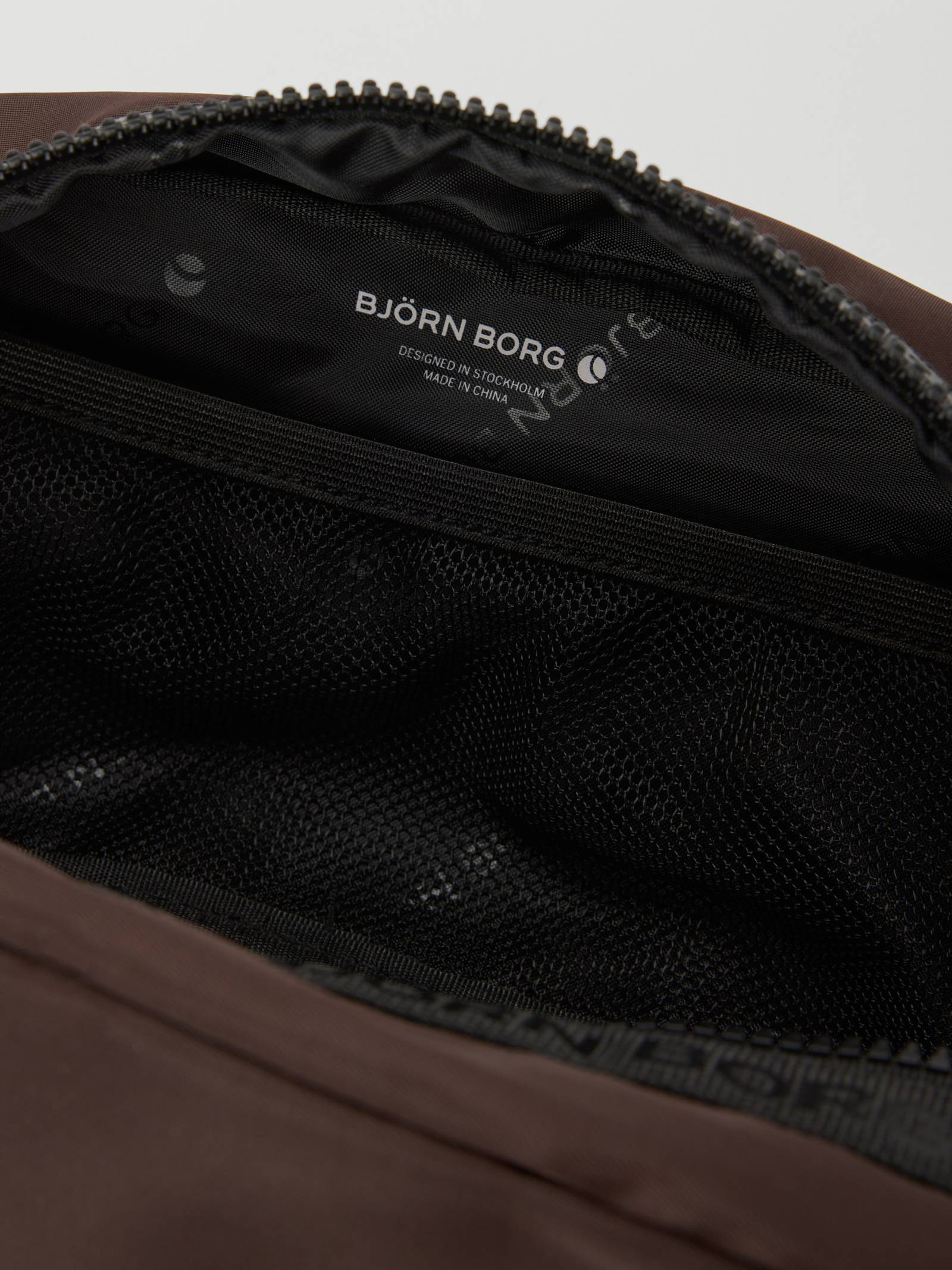 Borg Classic Wash Bag image 3