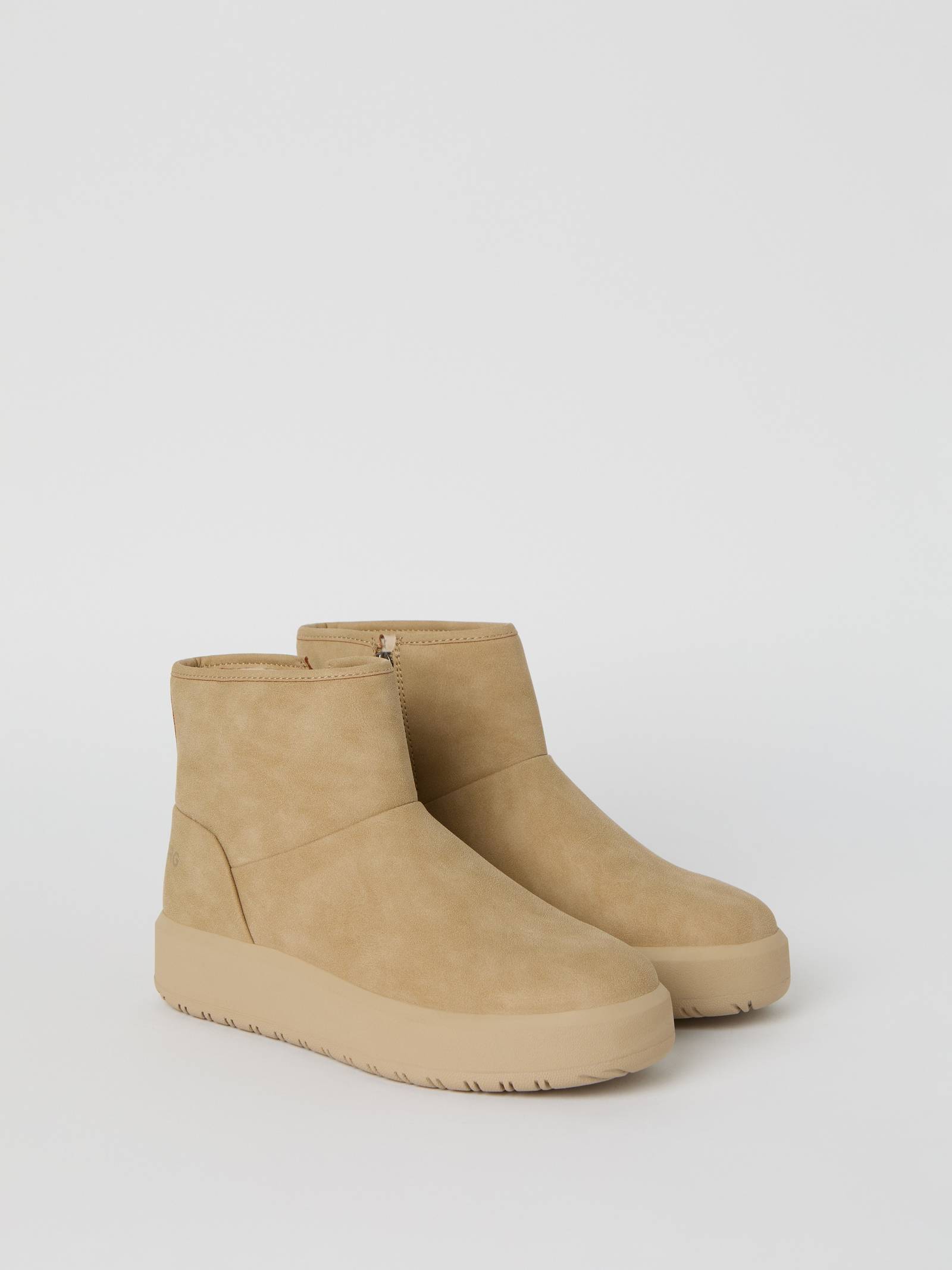 Women's Wooly Boots image 2