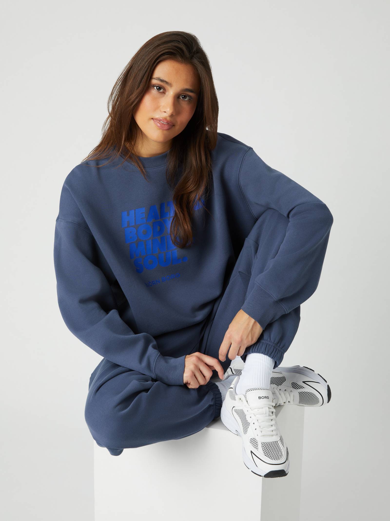 Studio Oversized Crew image 1