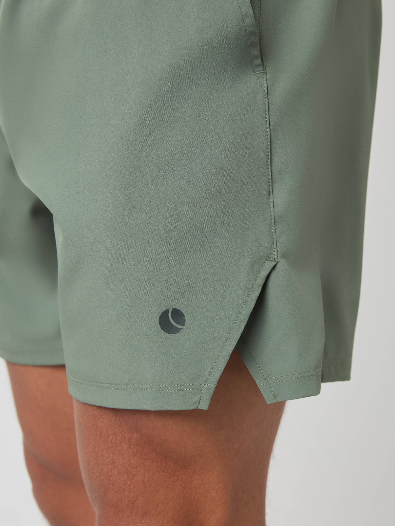 Ace Racquet Shorts 7 inch image 4