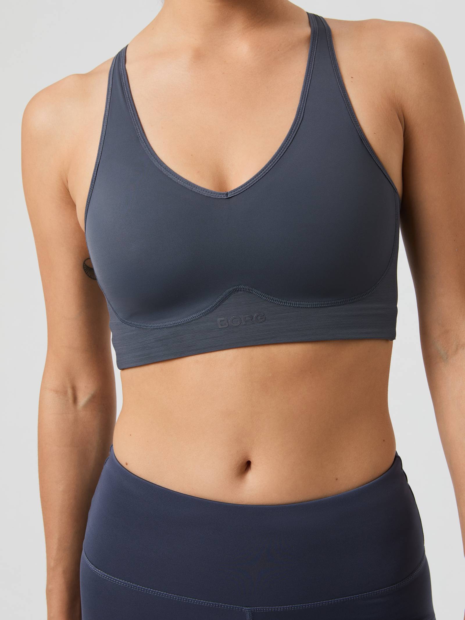 Borg Mid V Support Sports Bra image 5