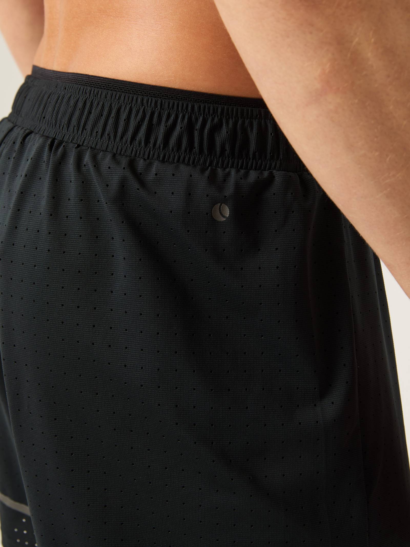 Borg Running Perforated 5' Shorts image 5