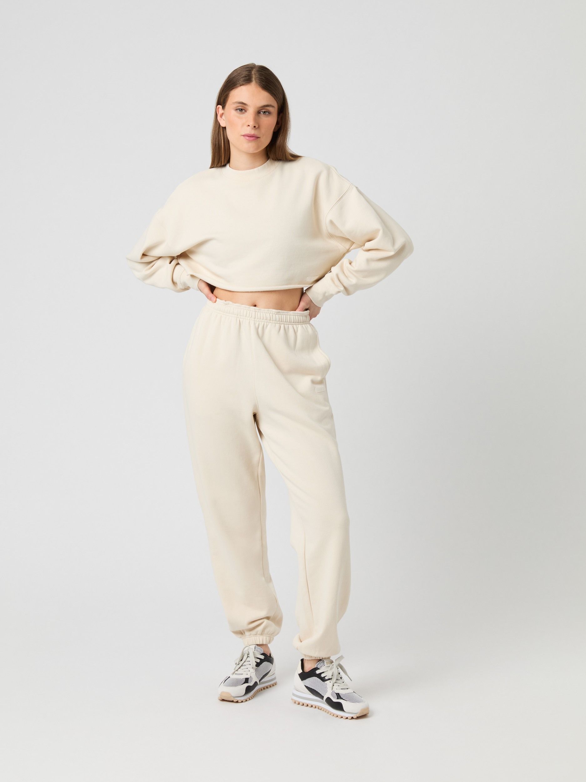 Studio Oversized Cropped Sweatshirt - Women - Birch | Björn Borg