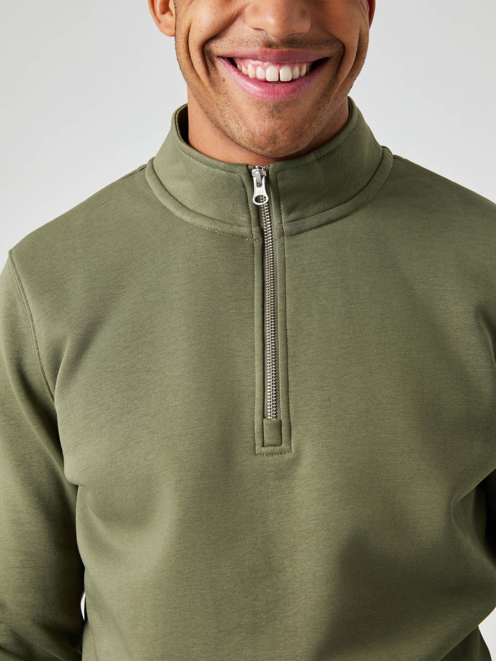 Centre Half Zip image 4