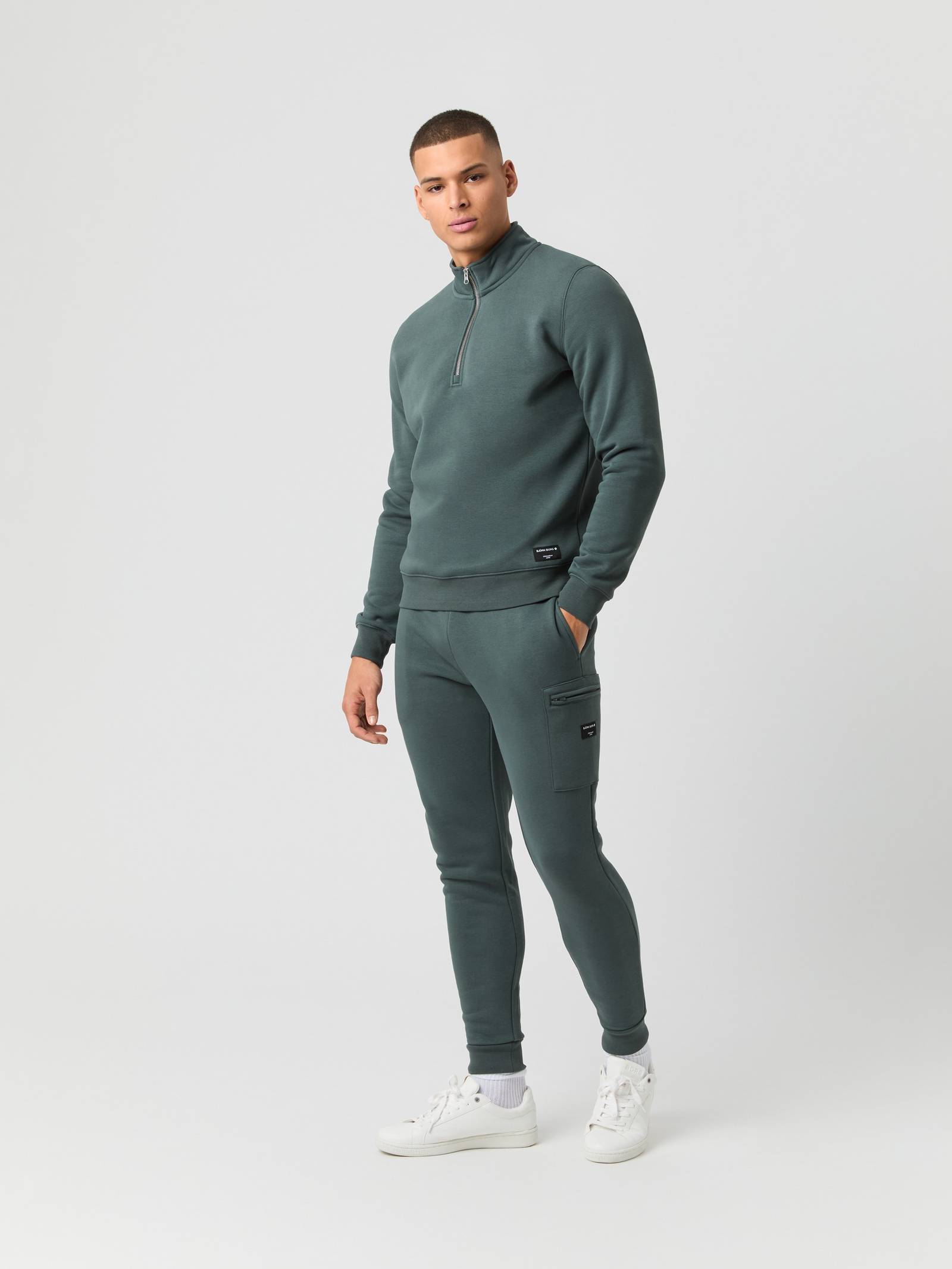 Centre Half Zip image 3