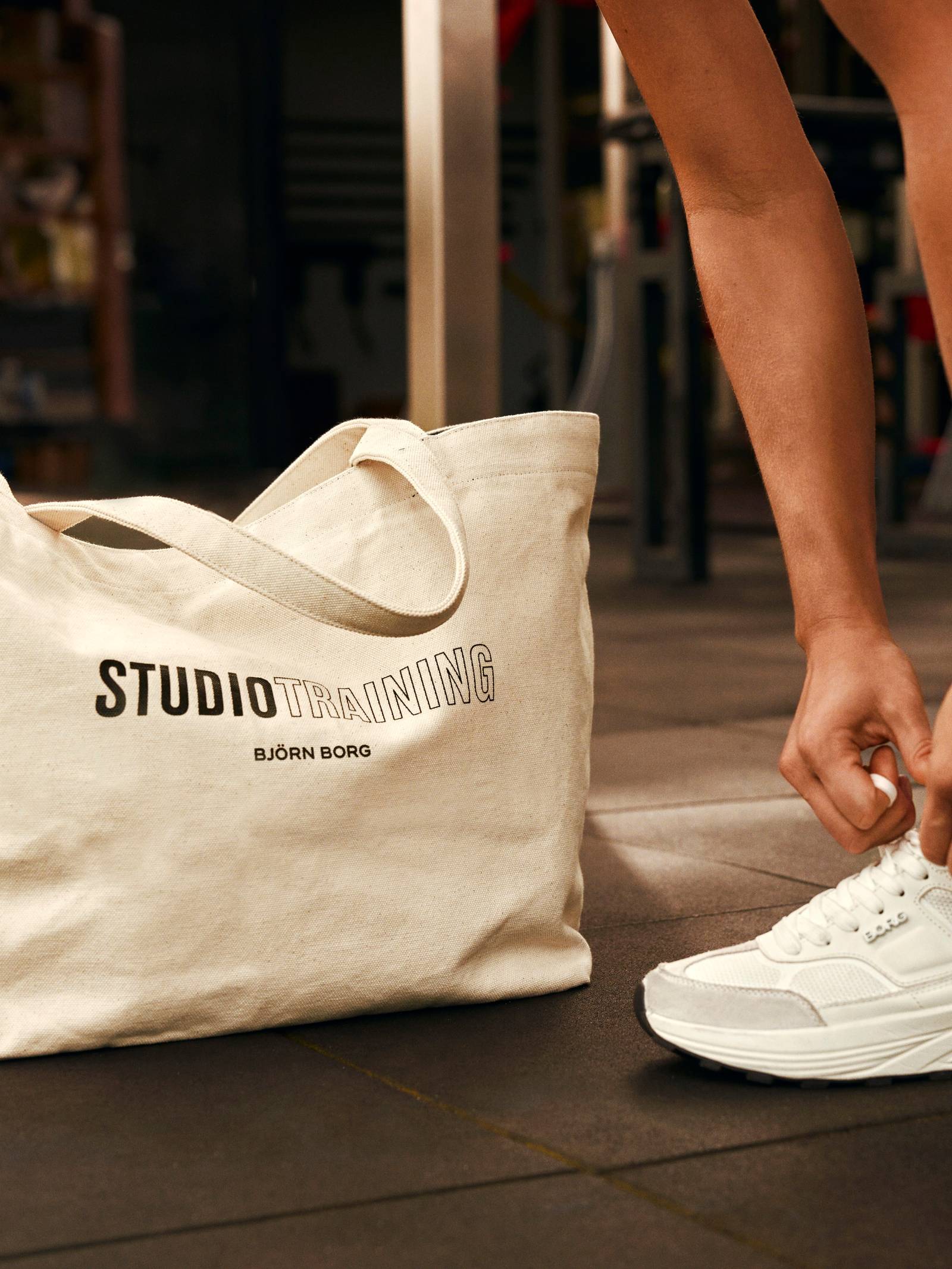 Borg Canvas Tote 28L image 6