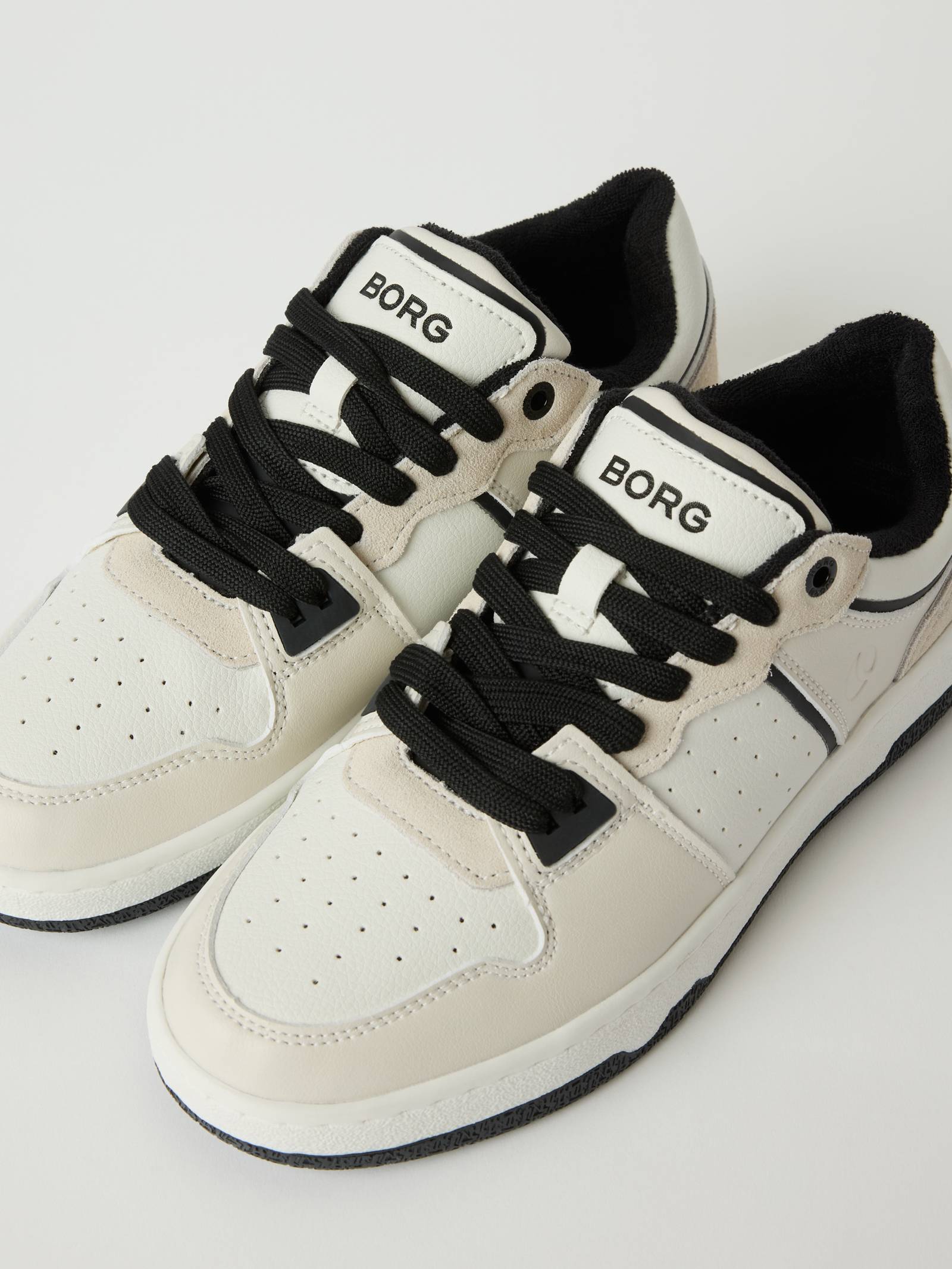 Womens Sneakers T3110 image 2