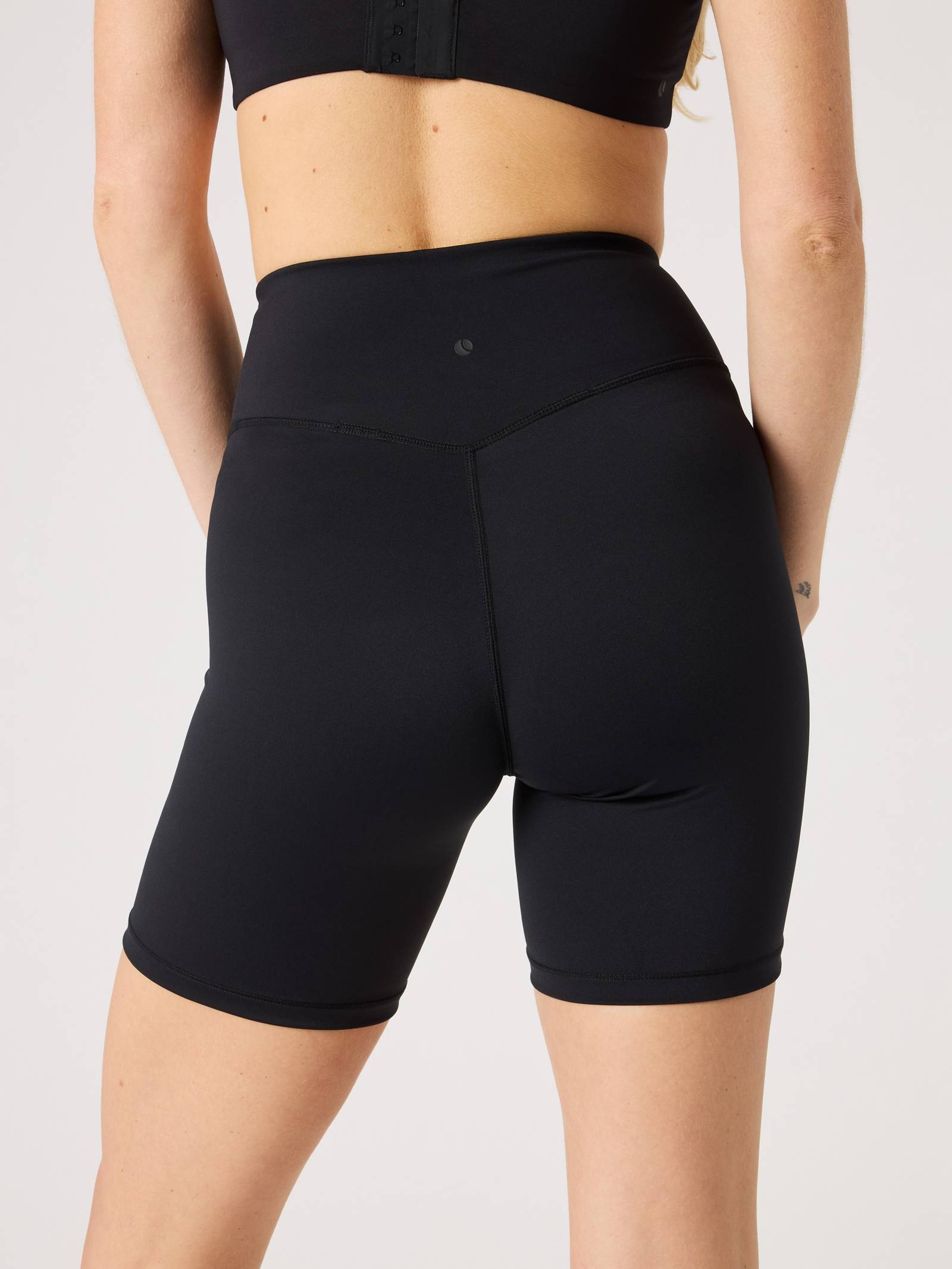 Jessie Jazz Cross Shorts image 9