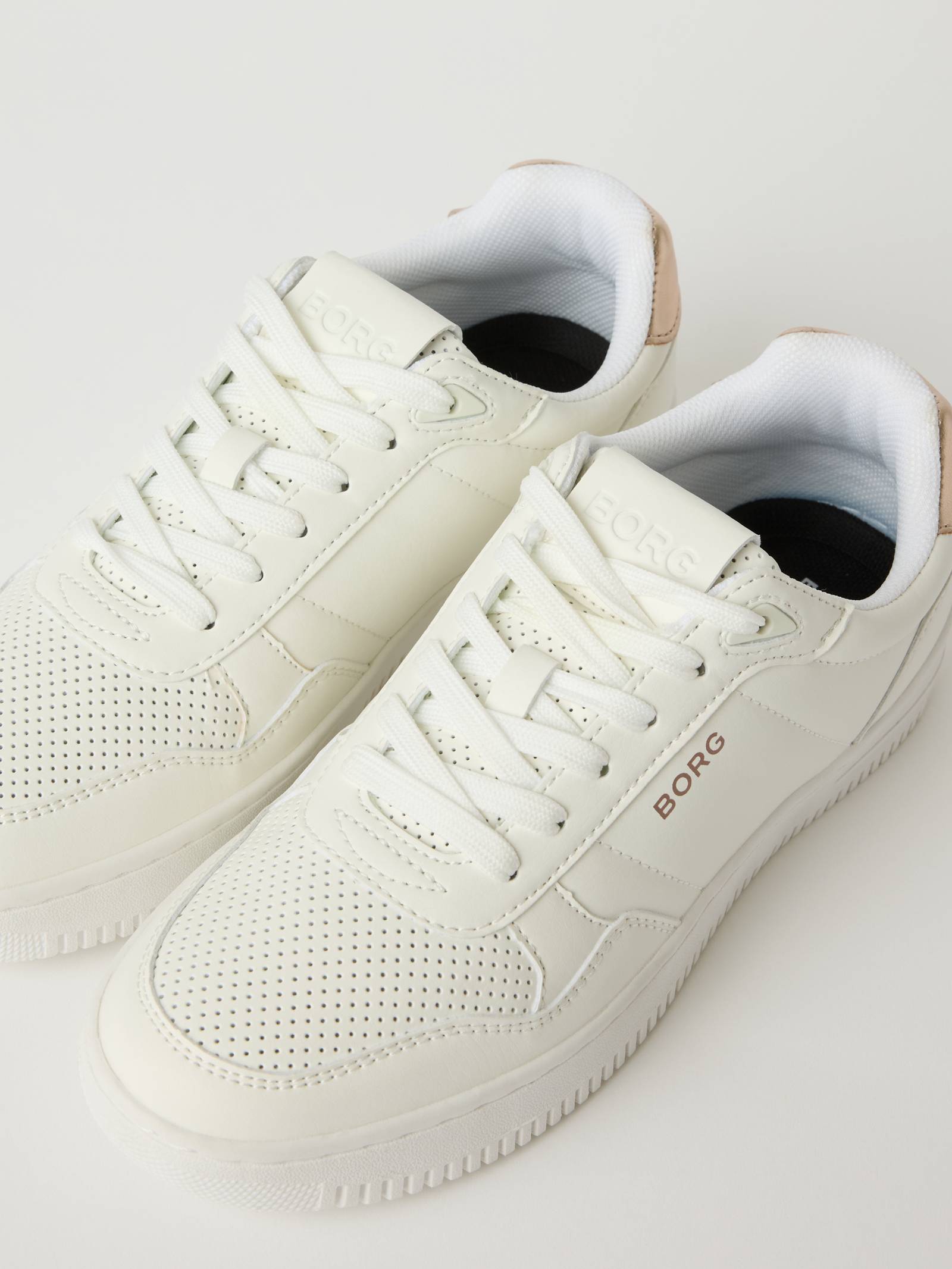 Women’s Sneakers T2020 image 2